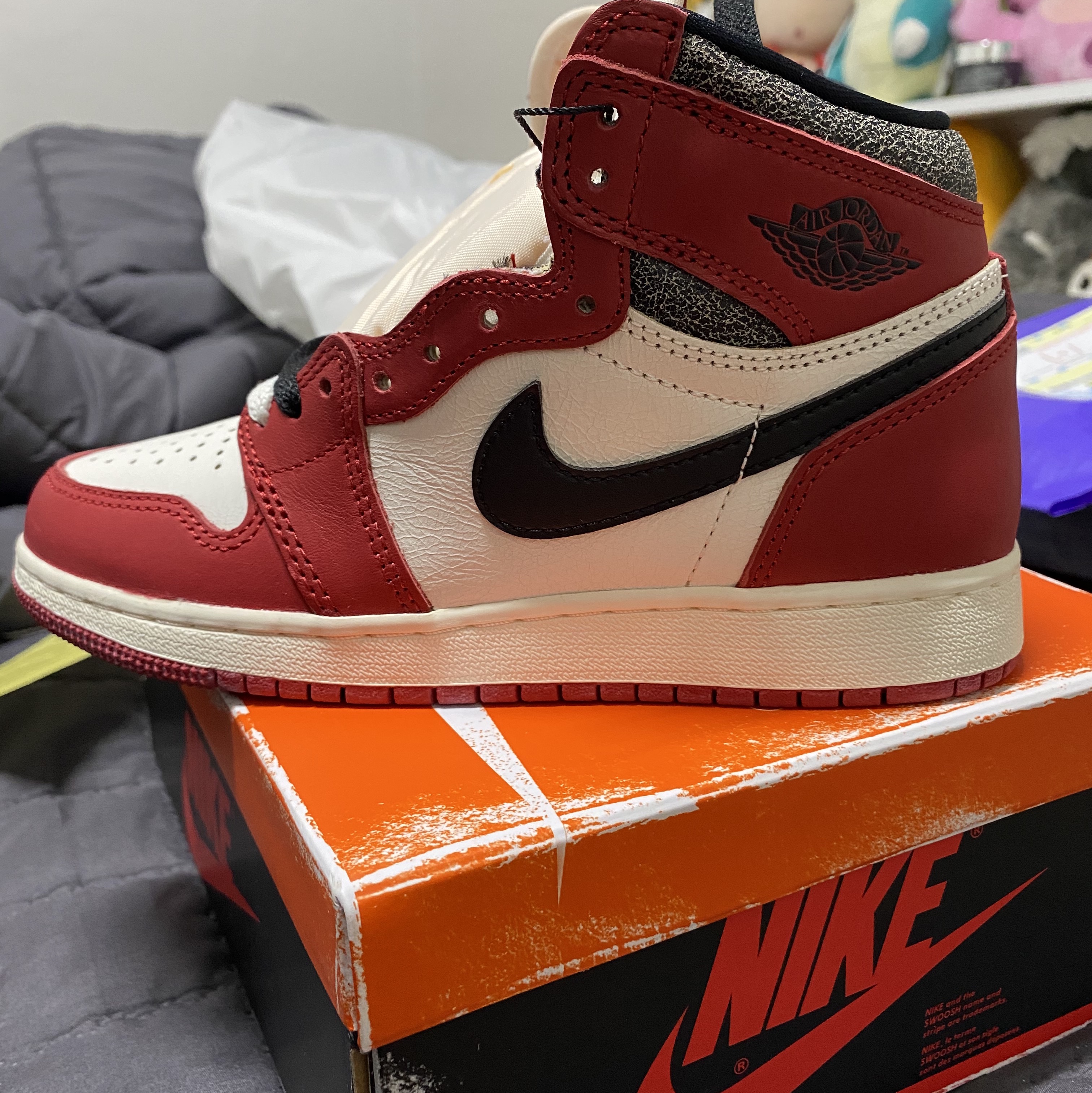 (GS) Jordan 1 Retro High OG Chicago 2022, Jordan 1 Retro High OG Chicago 2022 착용 스타일 - 3