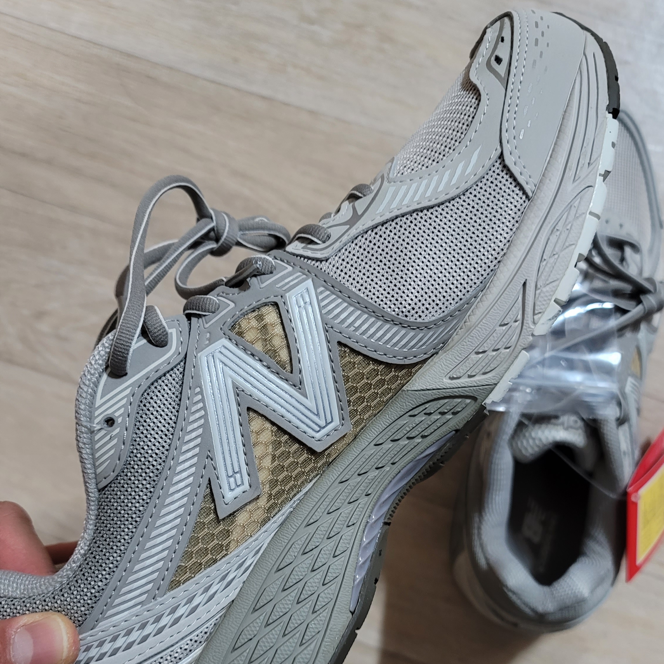 New Balance 860v2 Mars 착용 스타일