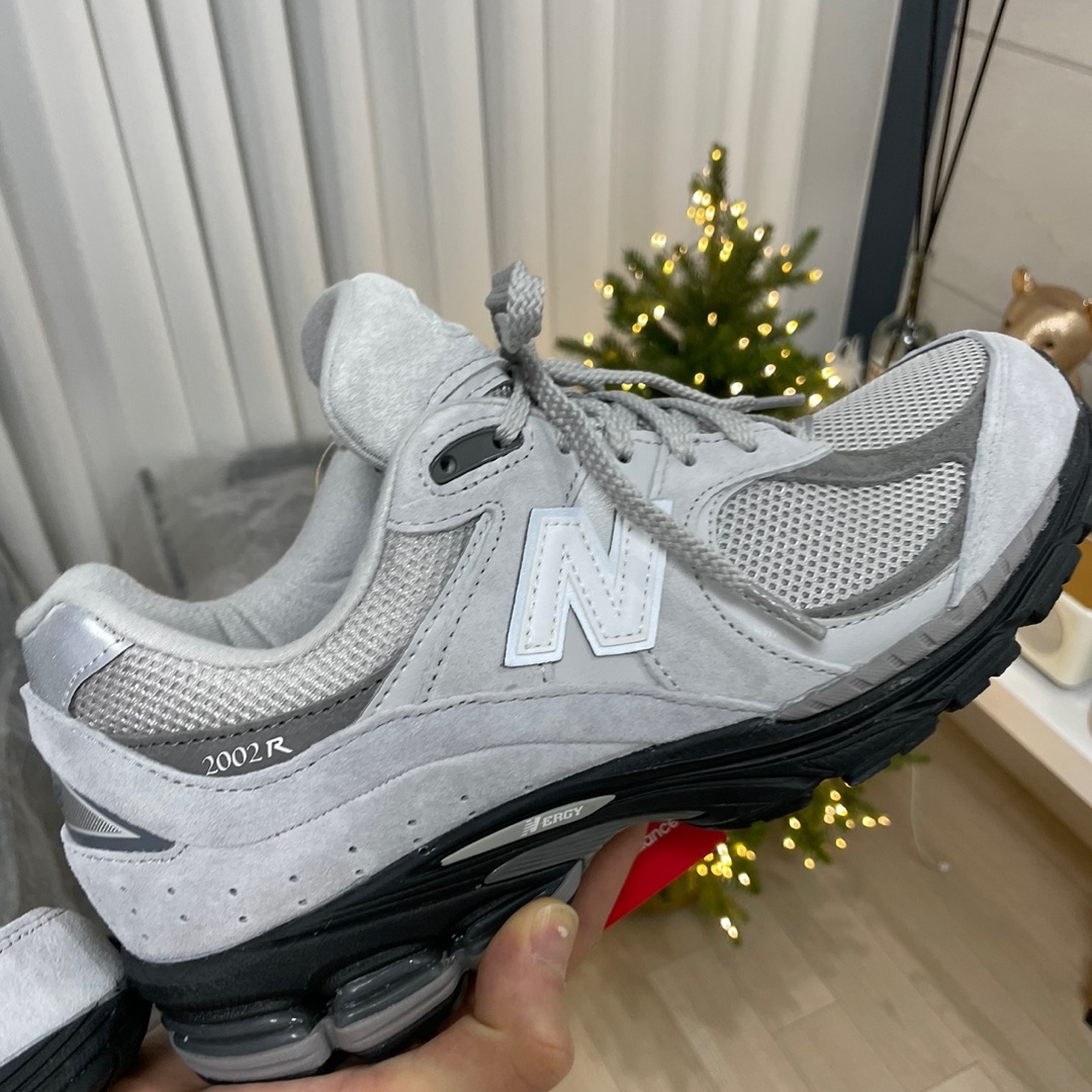 New Balance 2002R Grey Black - JD Sports Exclusive 착용 스타일 - 2