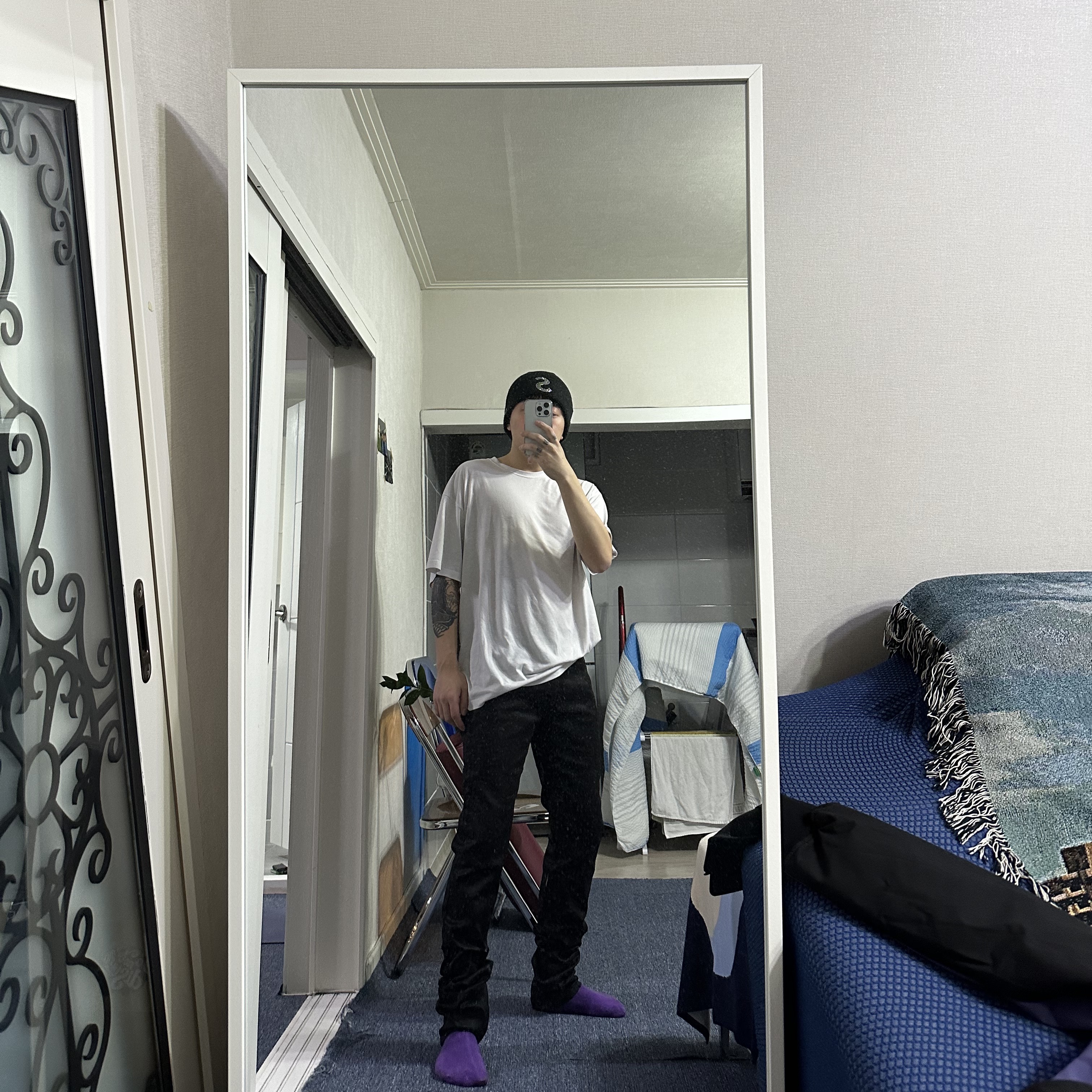 Undermycar Black Mamba Slim Fit Red Stitch Wax Coating Jeans Rumba Red - 22FW 착용 스타일 - 4