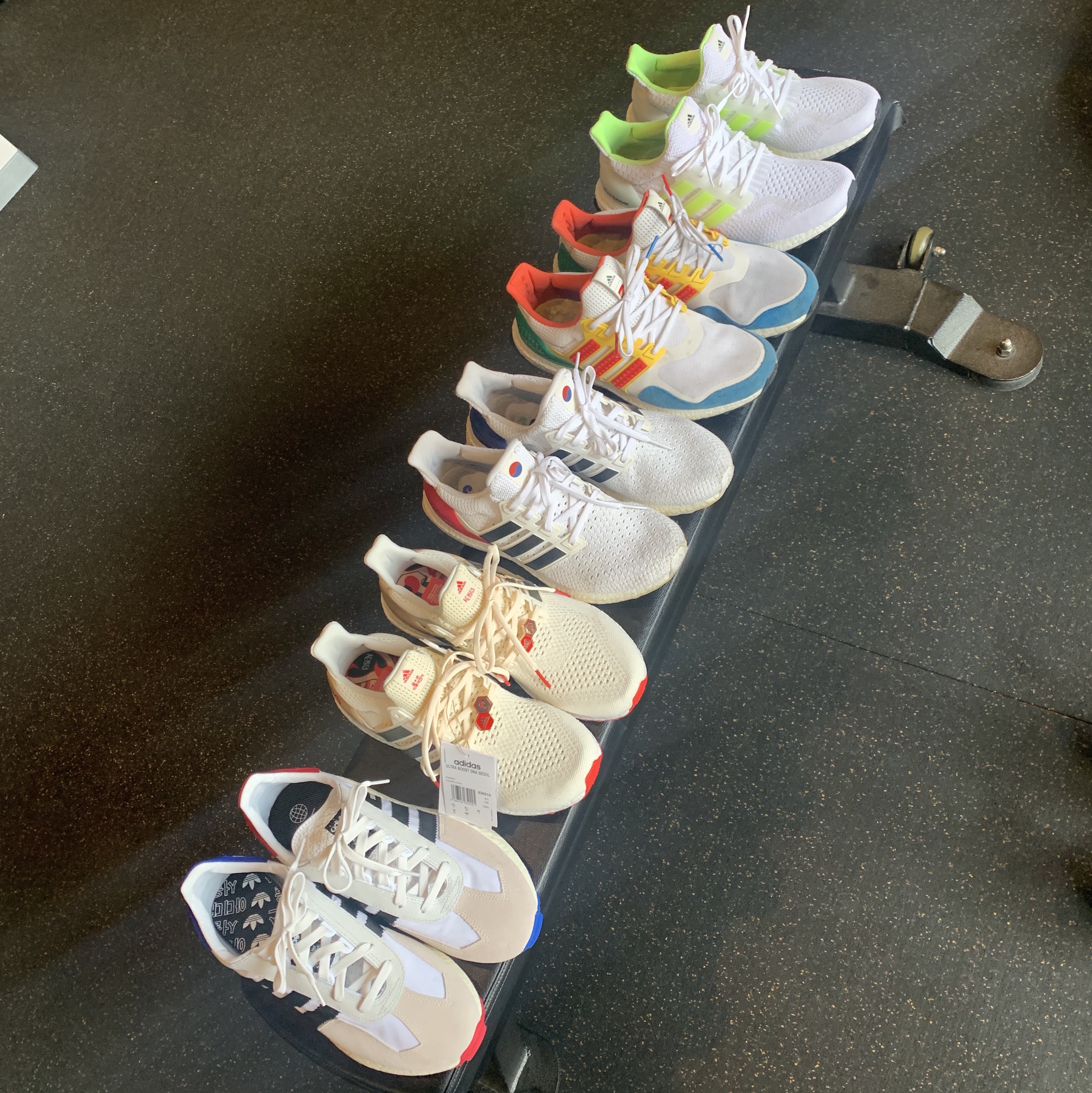 Adidas x Over The Pitch Ultraboost DNA Seoul Off White (Over The Pitch Package), Adidas Ultraboost 4.0 Seoul 1988 착용 스타일 - 3