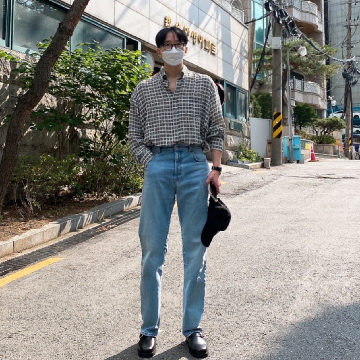 Our Legacy Borrowed BD Shirt Dark Grey Sheer Check, Our Legacy Camion Mule Black Leather 착용 스타일