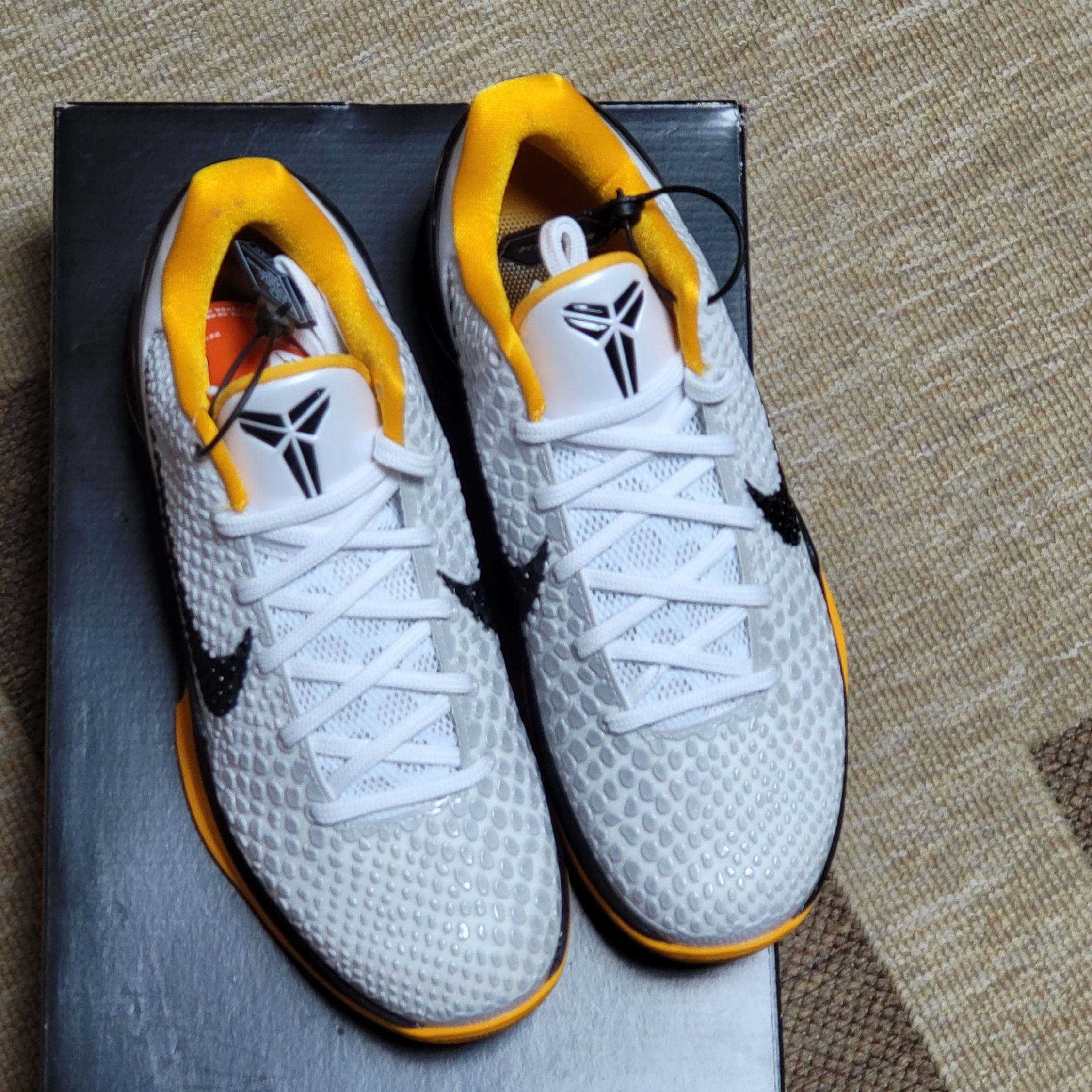 Nike Kobe 6 Protro White Del Sol 착용 스타일