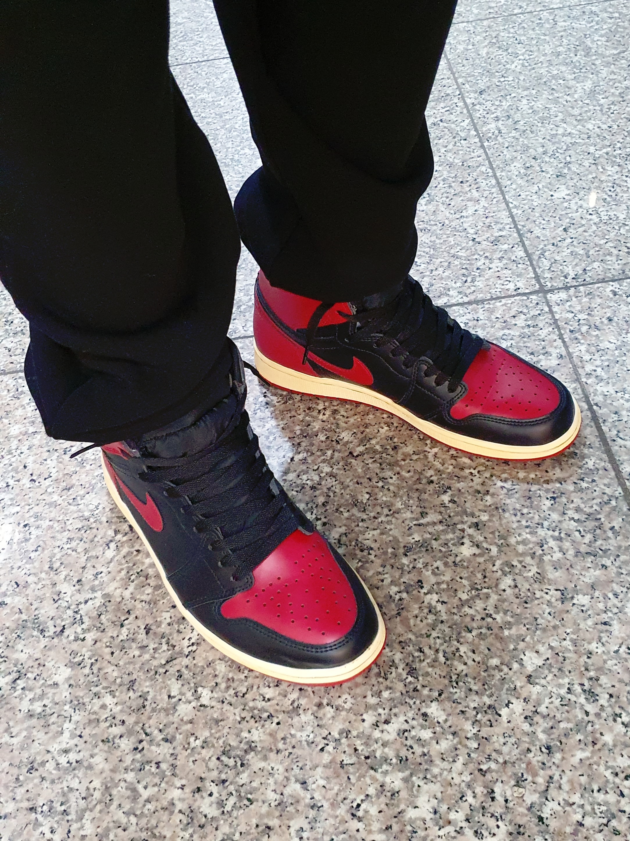 Jordan 1 Retro High OG Bred Banned 2016 착용 스타일 - 1