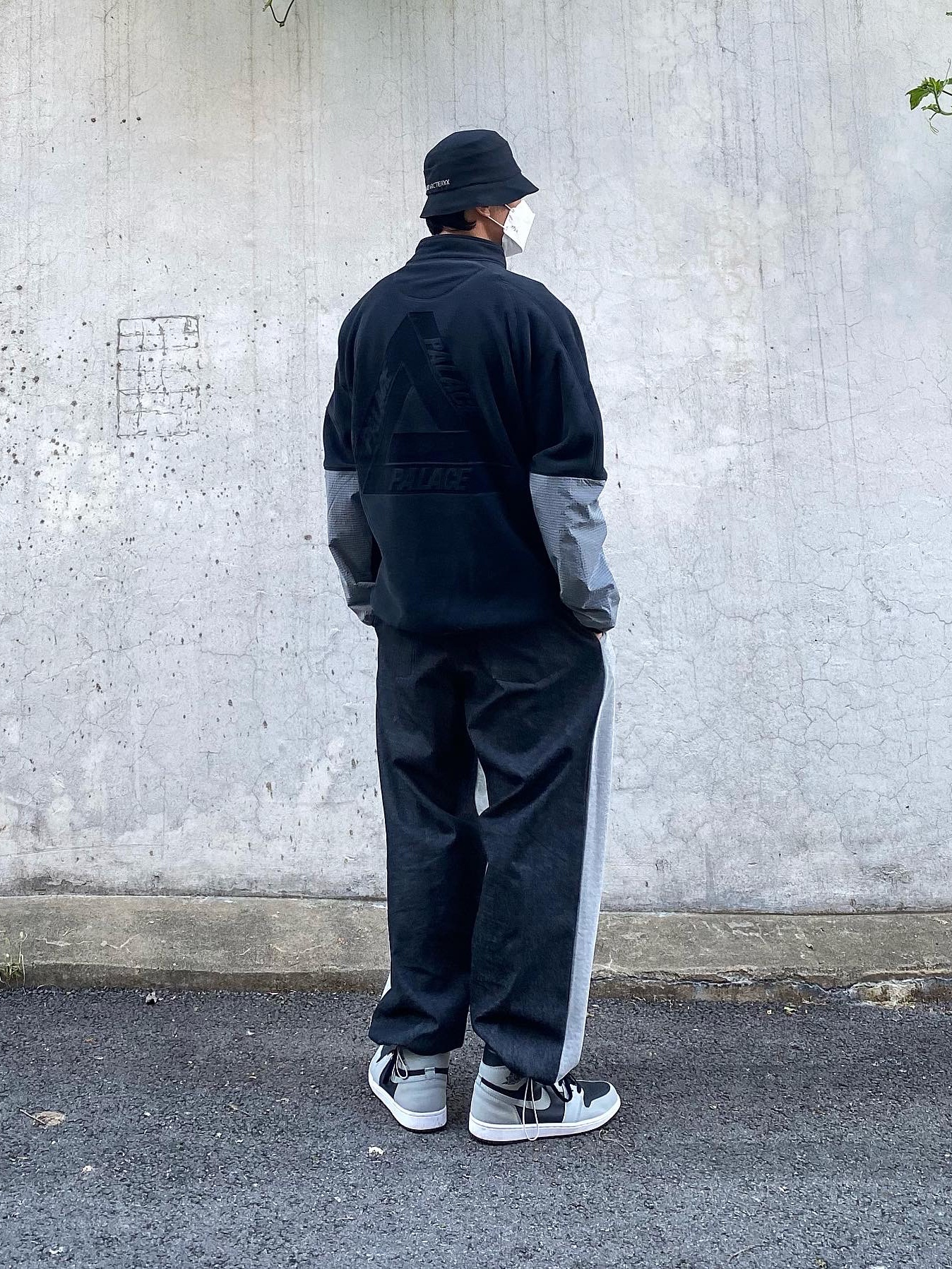 Palace x Arc'teryx Sinsolo Hat Black - 20FW, Jordan 1 Retro High OG Shadow 2.0 착용 스타일 - 3