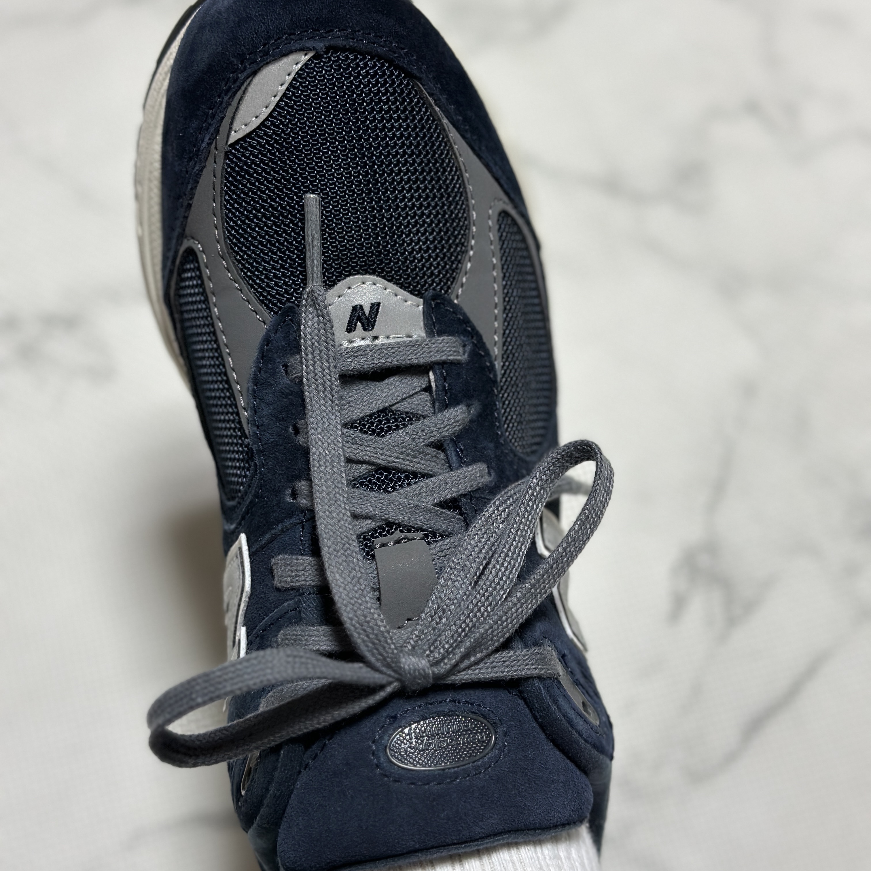 New Balance 2002R Eclipse Castlerock 착용 스타일 - 3