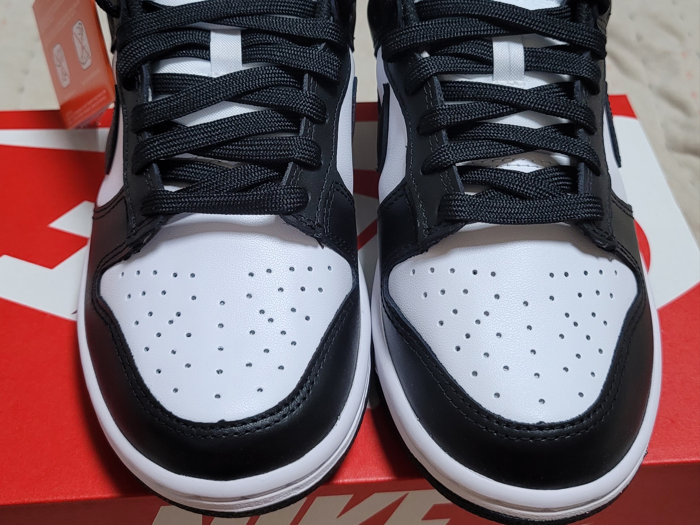 (W) Nike Dunk Low Black 착용 스타일