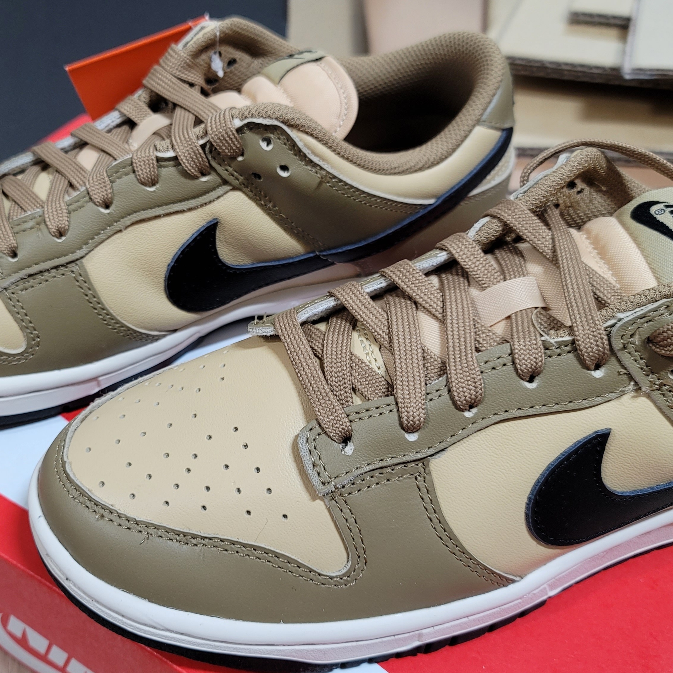 (W) Nike Dunk Low Dark Driftwood 착용 스타일