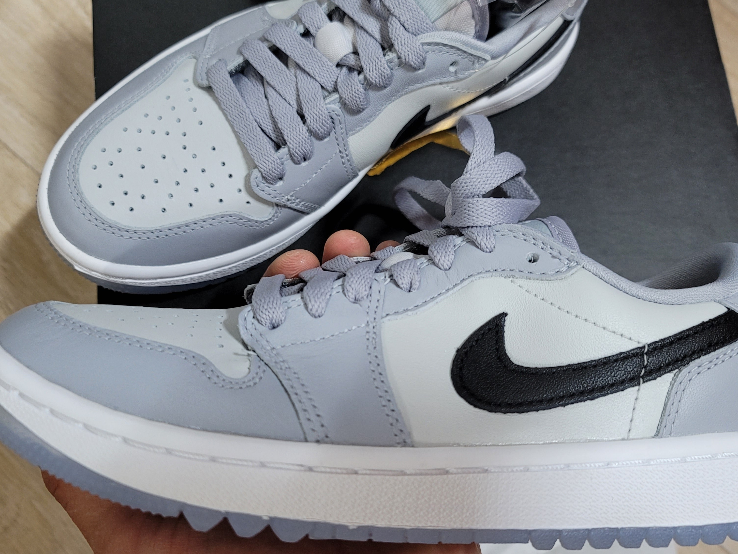Jordan 1 Low Golf Wolf Grey 착용 스타일