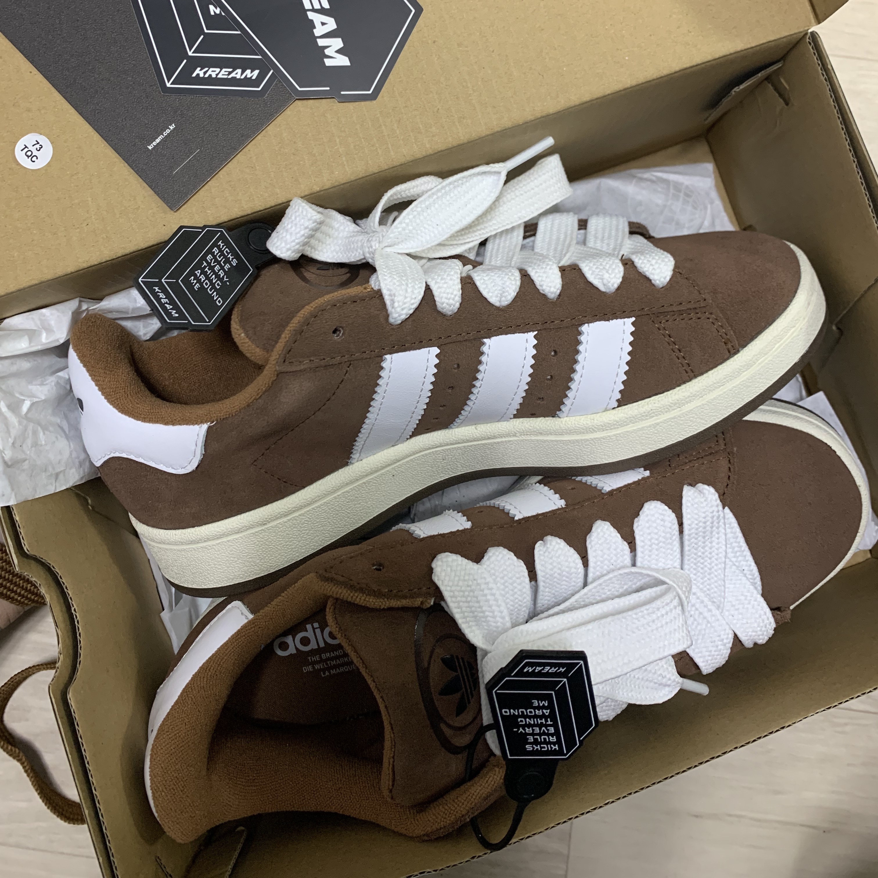Adidas Campus 00s Bark Cloud White 착용 스타일 - 2