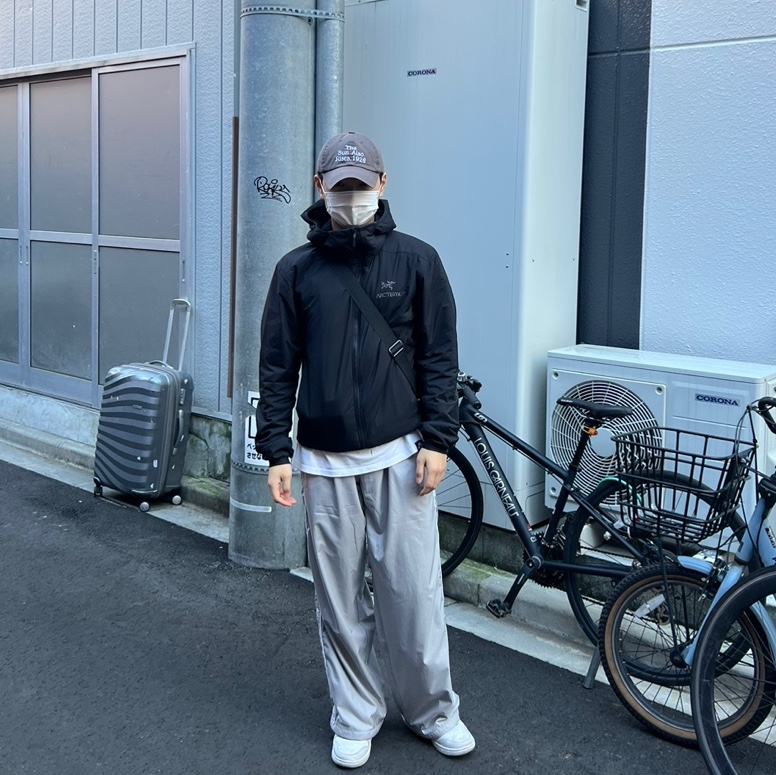 Arc'teryx Atom LT Hoody Black 착용 스타일 - 2