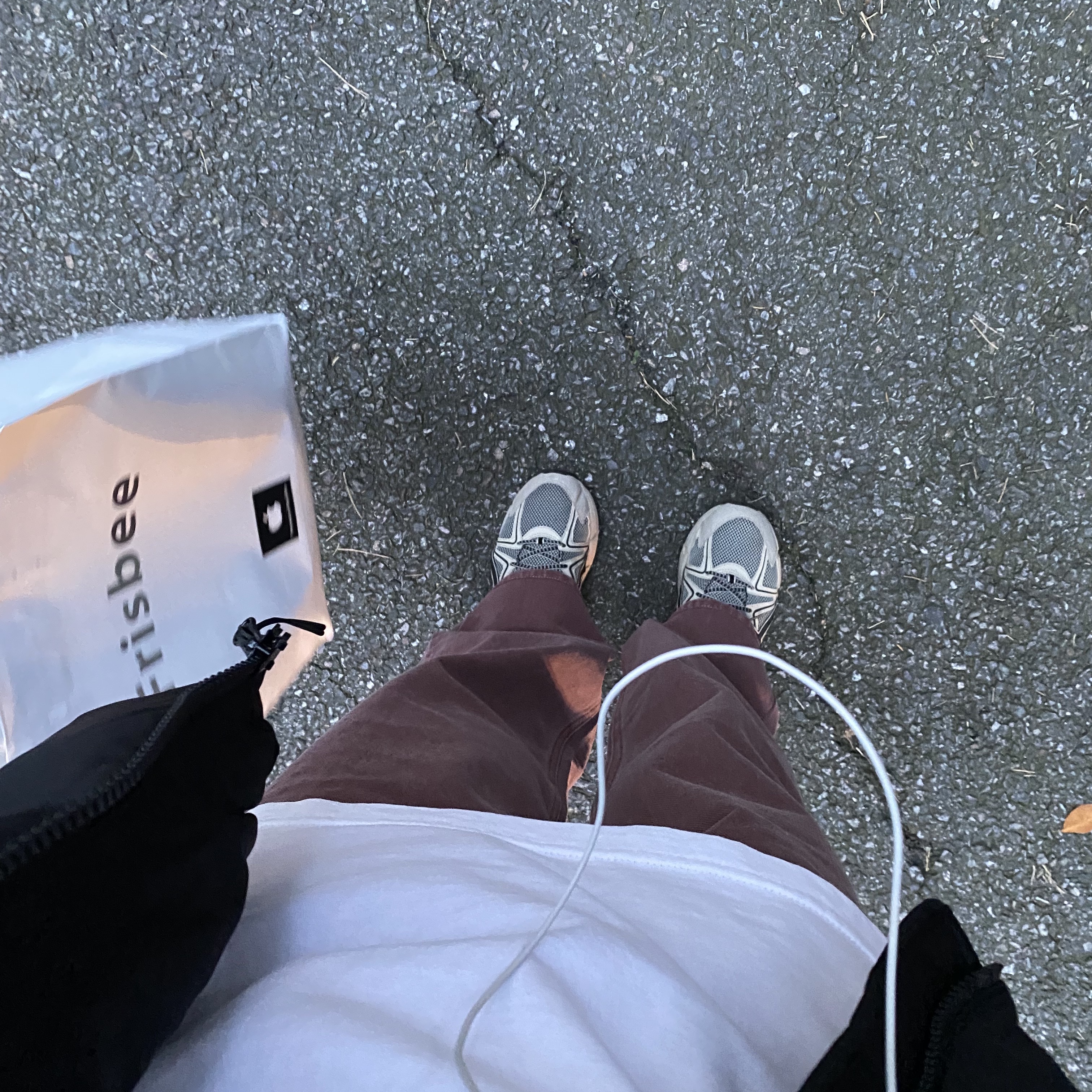 Asics Gel-Kahana 8 Grey Black Carbon 착용 스타일 - 2
