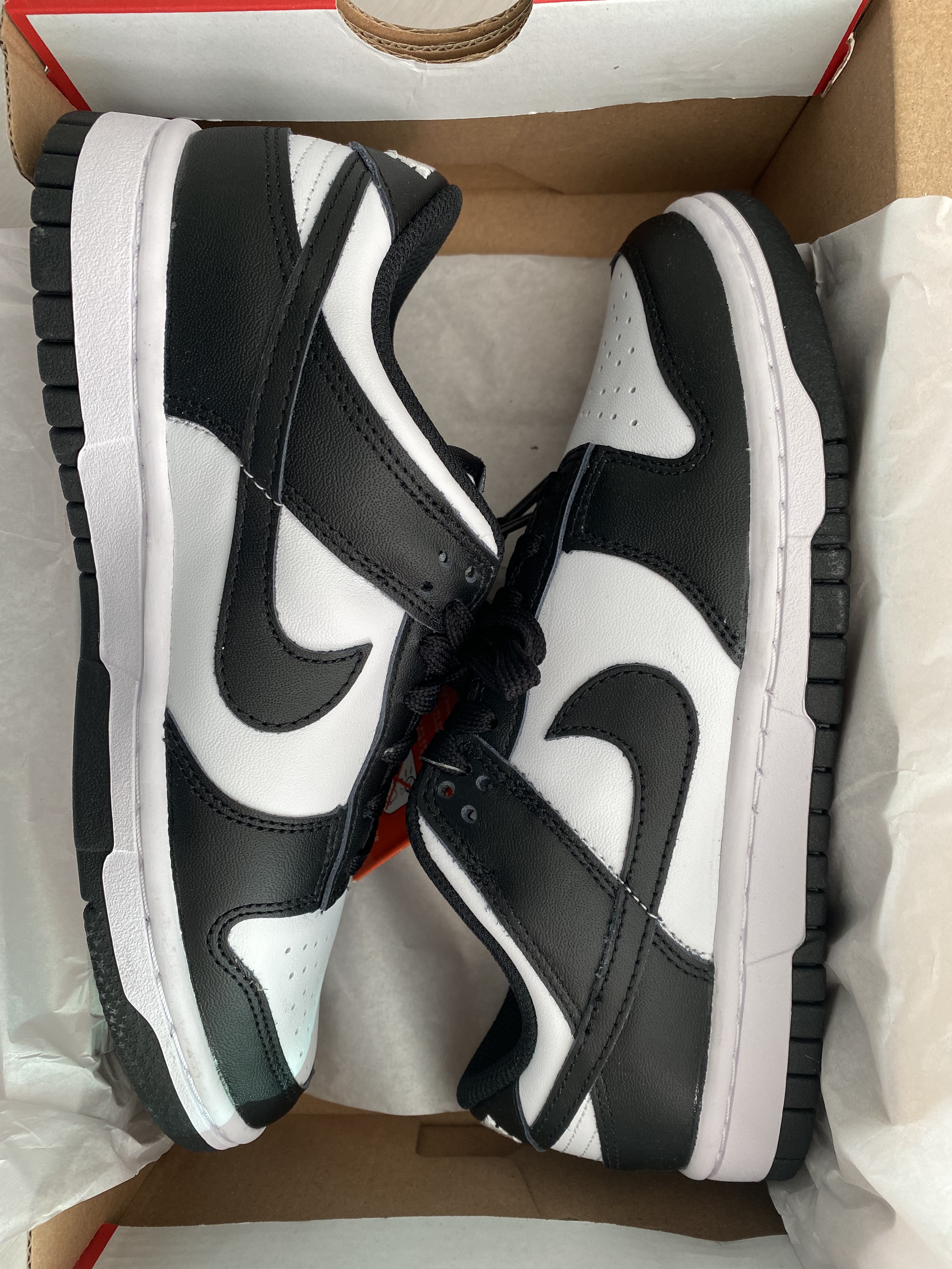 (W) Nike Dunk Low Black 착용 스타일