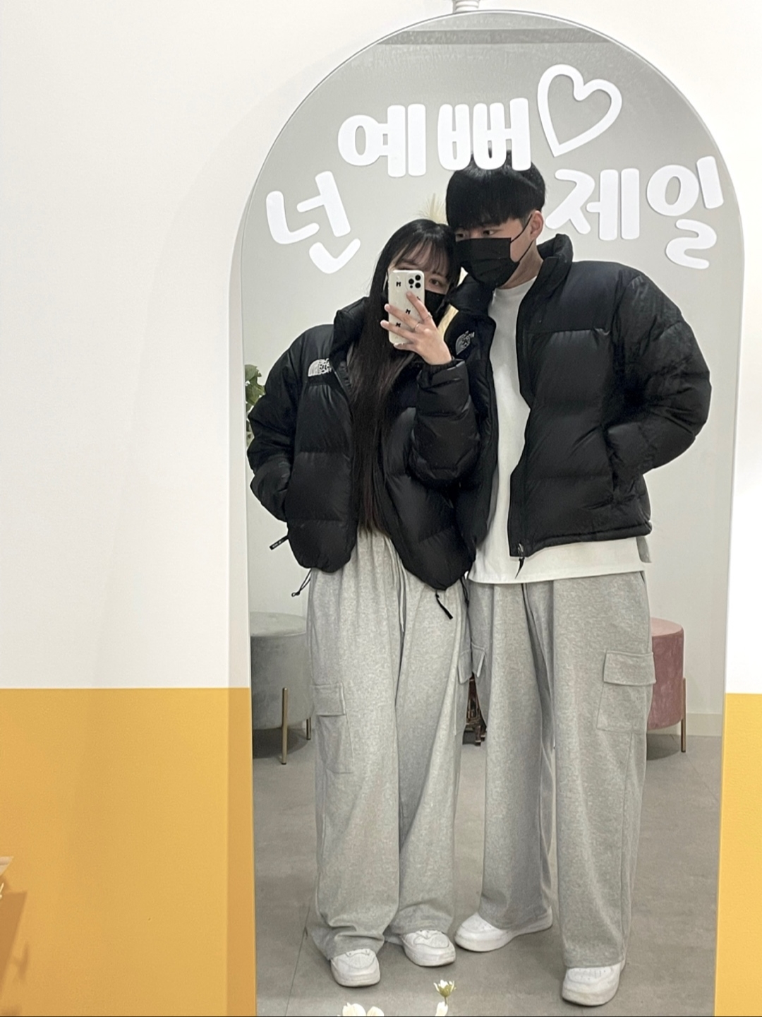 The North Face 1996 Eco Nuptse Jacket Black, Nike Air Force 1 '07 Low White 착용 스타일