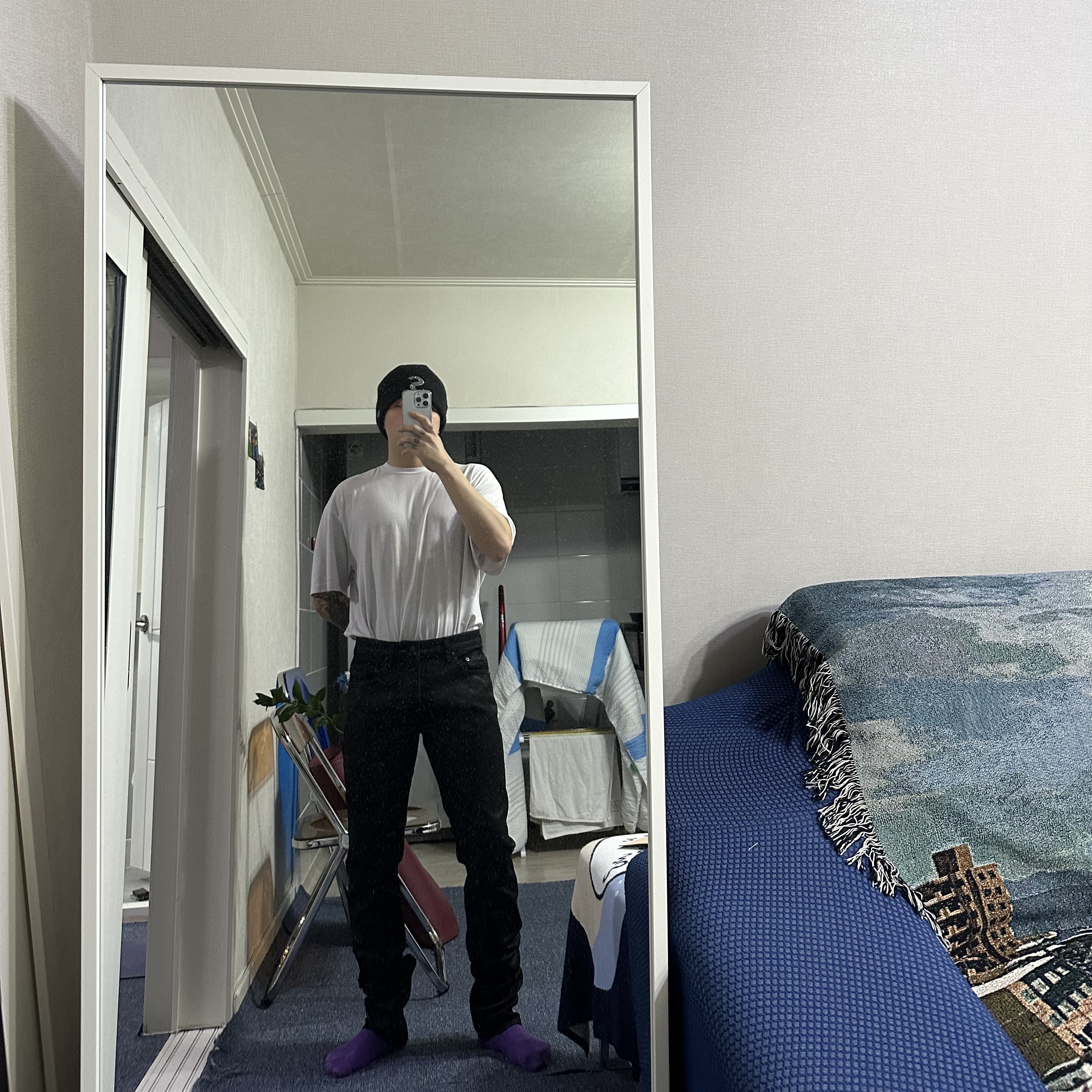Undermycar Black Mamba Slim Fit Red Stitch Wax Coating Jeans Rumba Red - 22FW 착용 스타일 - 2