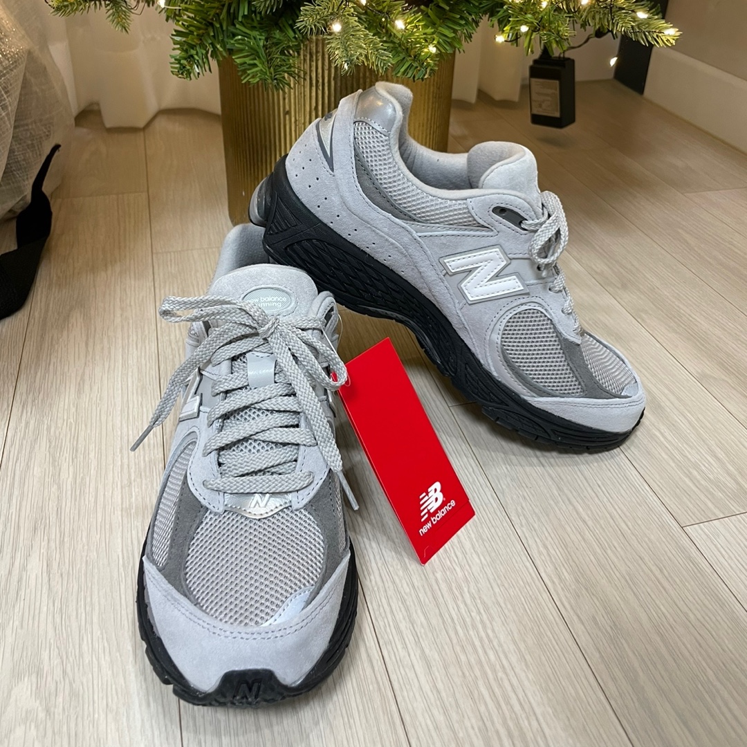 New Balance 2002R Grey Black - JD Sports Exclusive 착용 스타일 - 1