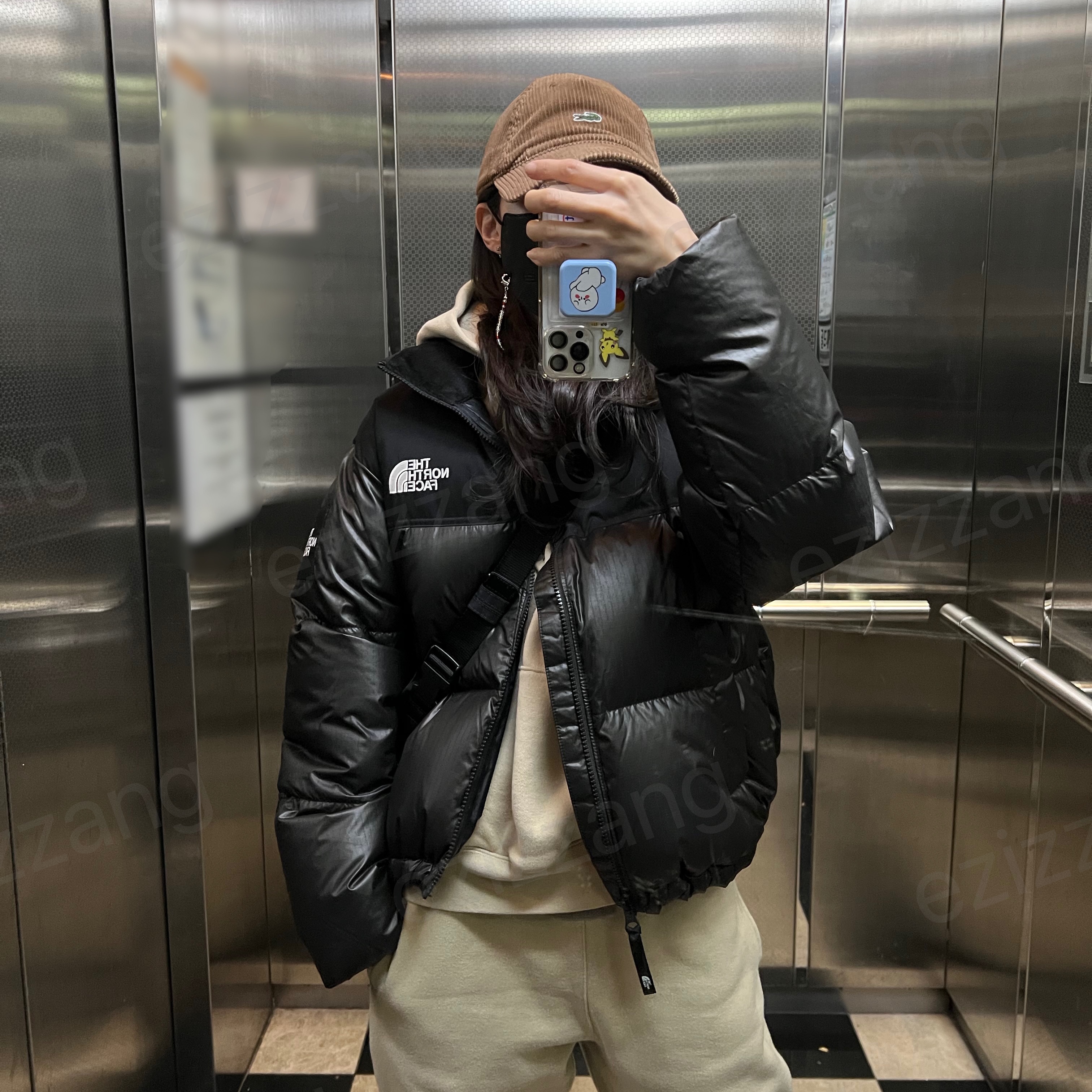 (W) The North Face White Label Novelty Nuptse Down Jacket Black, Essentials Pullover Hoodie Linen - Ssense Exclusive 착용 스타일