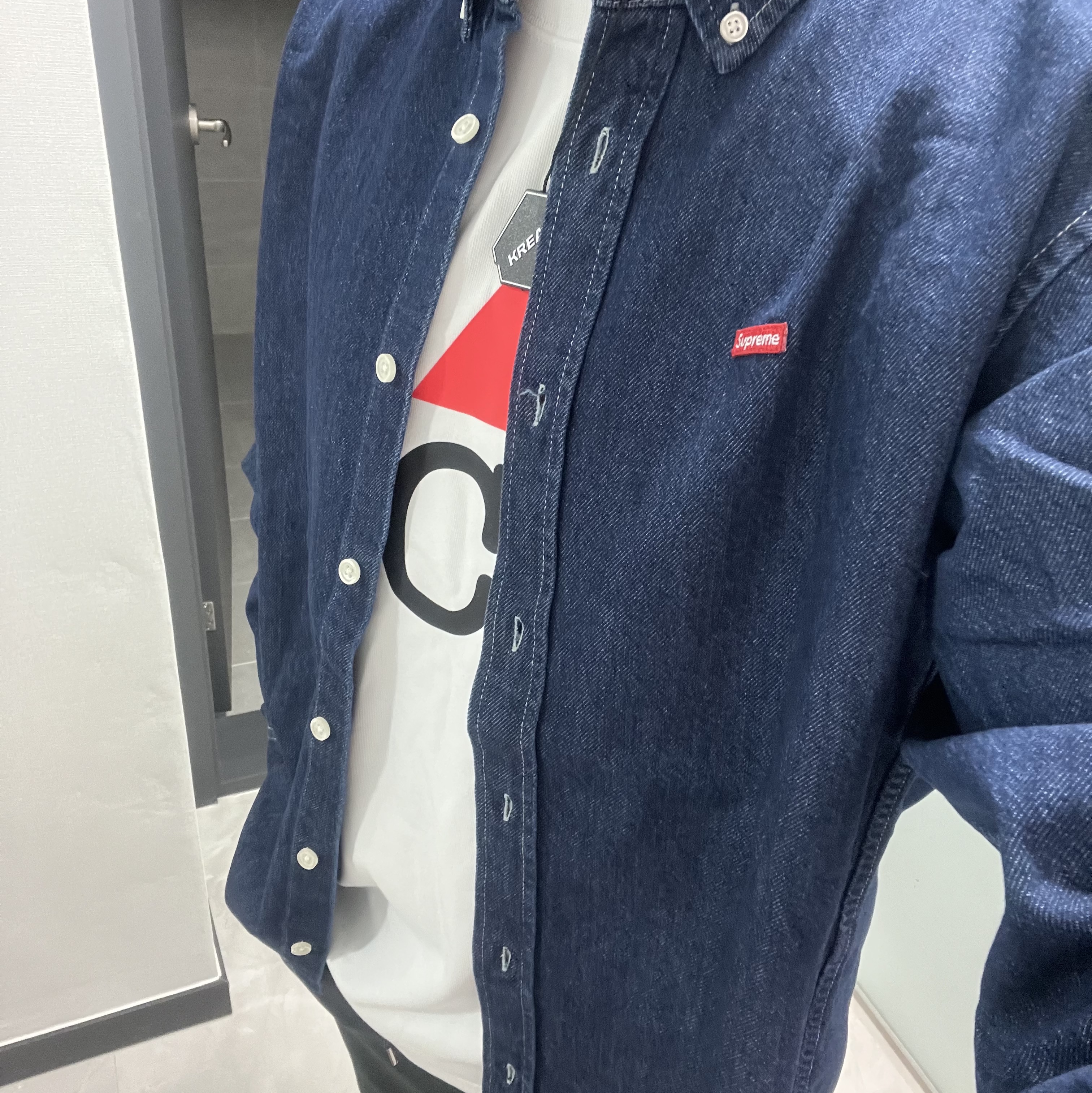 Supreme Small Box Shirt Denim - 22FW, Nike NRG Heart ACG T-Shirt White - Asia 착용 스타일