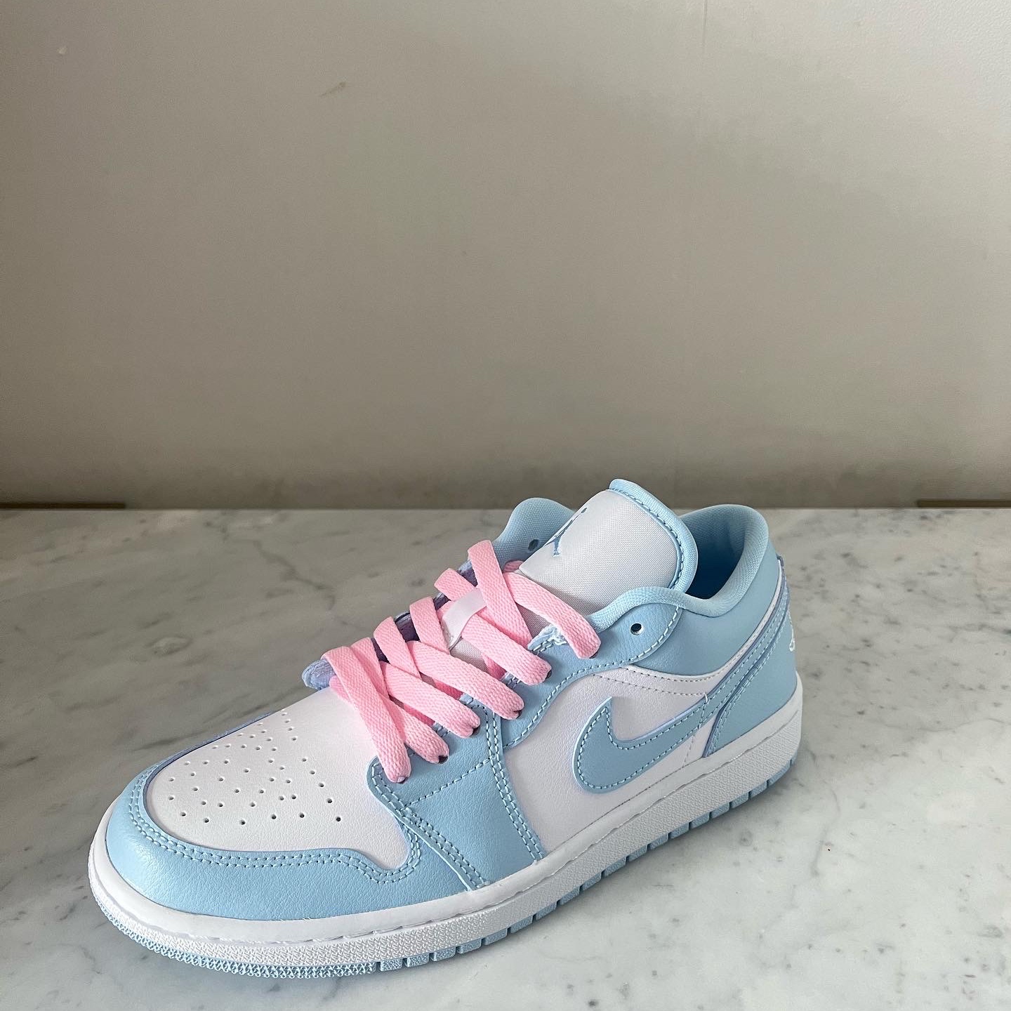 (W) Jordan 1 Low White Ice Blue 착용 스타일 - 3