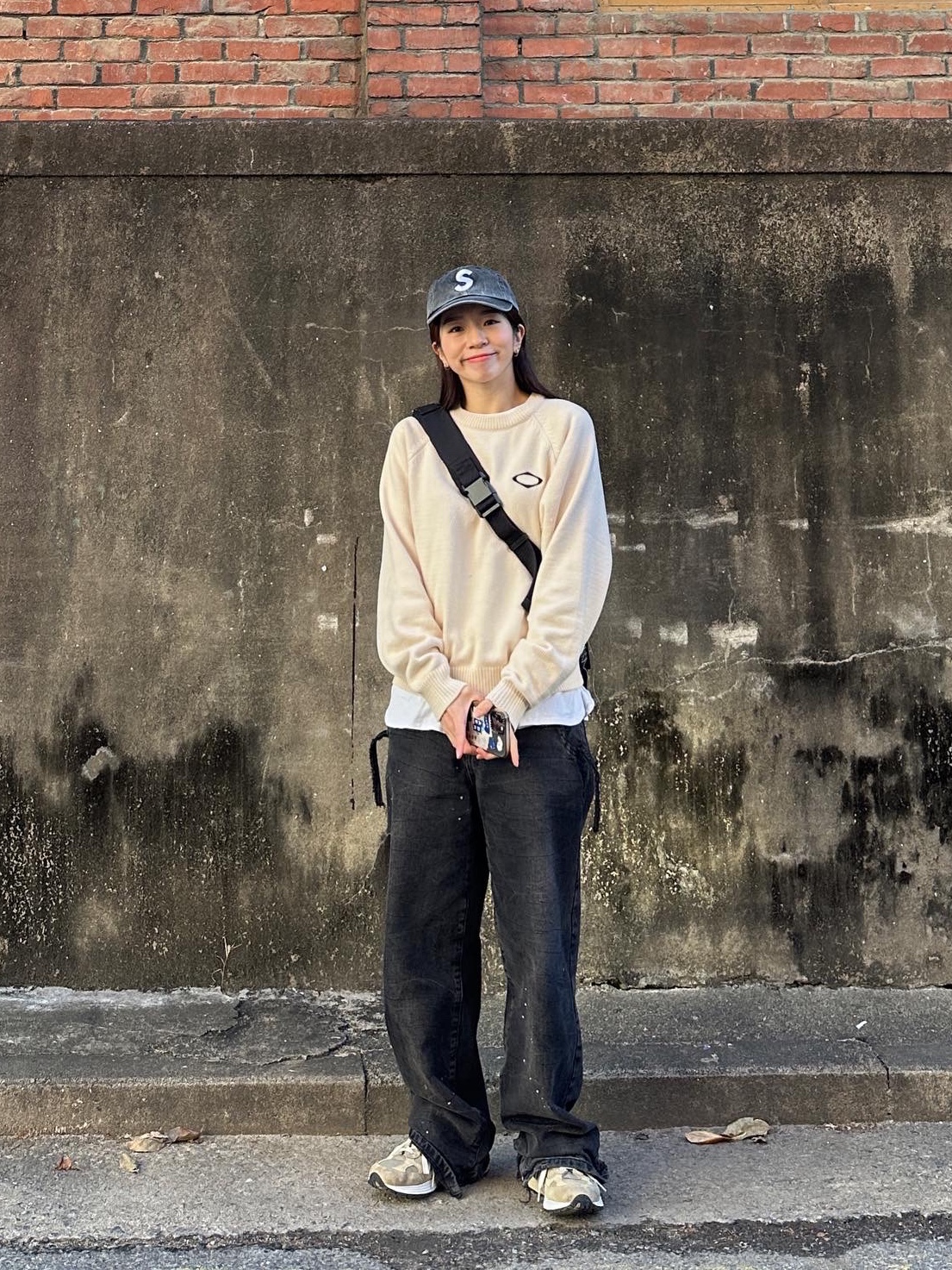 Supreme Pigment Print S Logo 6-Panel Black - 22FW, New Balance 992 Made in USA Tan 착용 스타일