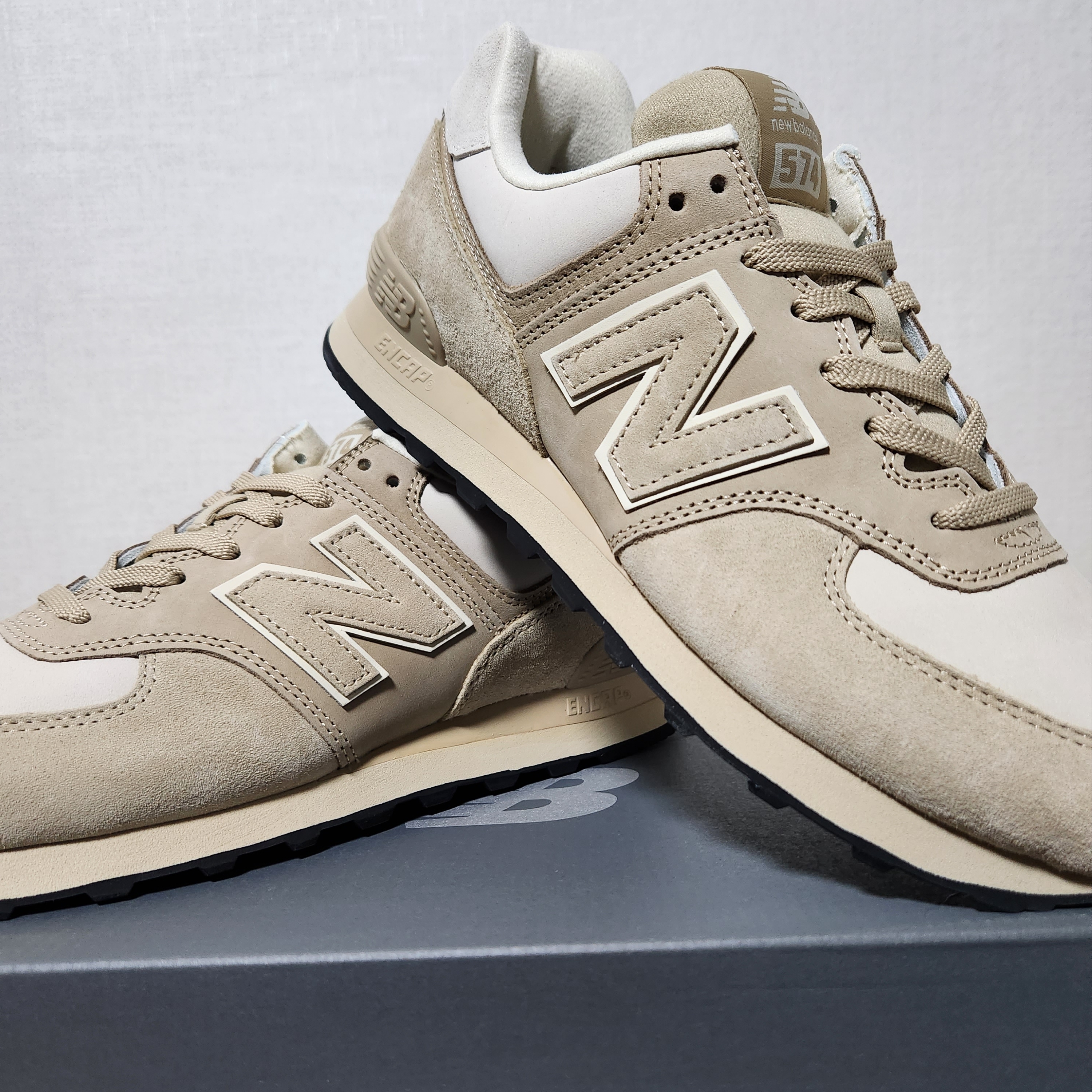 New Balance x Comme des Garcons Junya Watanabe Man 574 Suede Beige Off White 착용 스타일