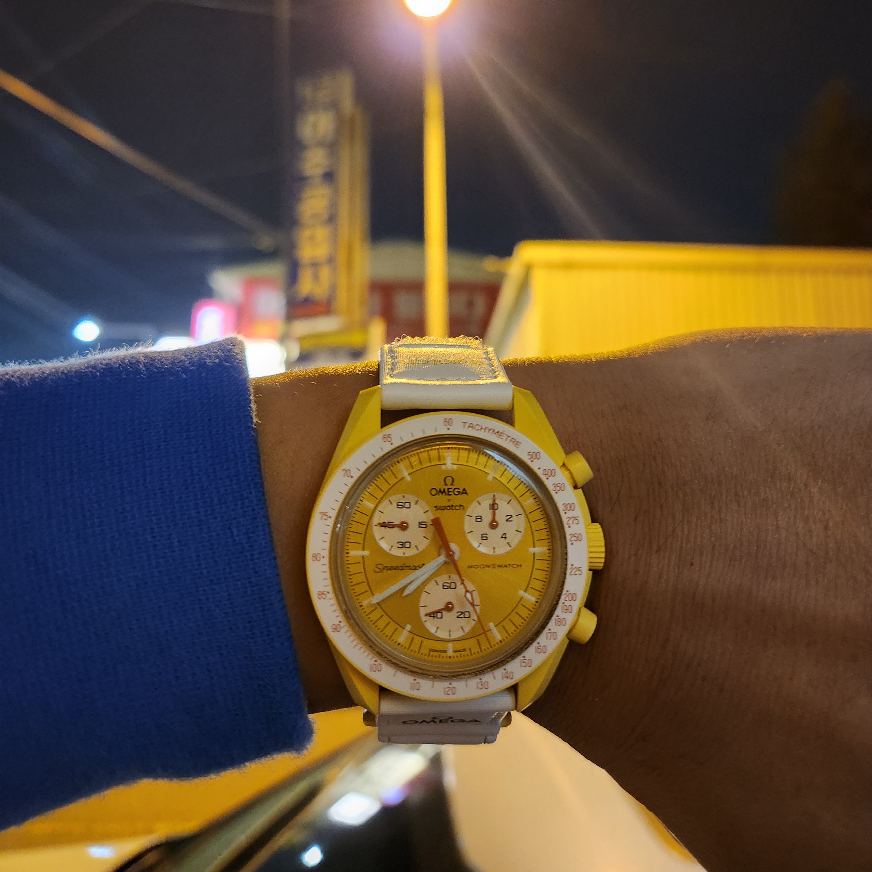 Swatch x Omega Bioceramic MoonSwatch Mission To The Sun 착용 스타일 - 2