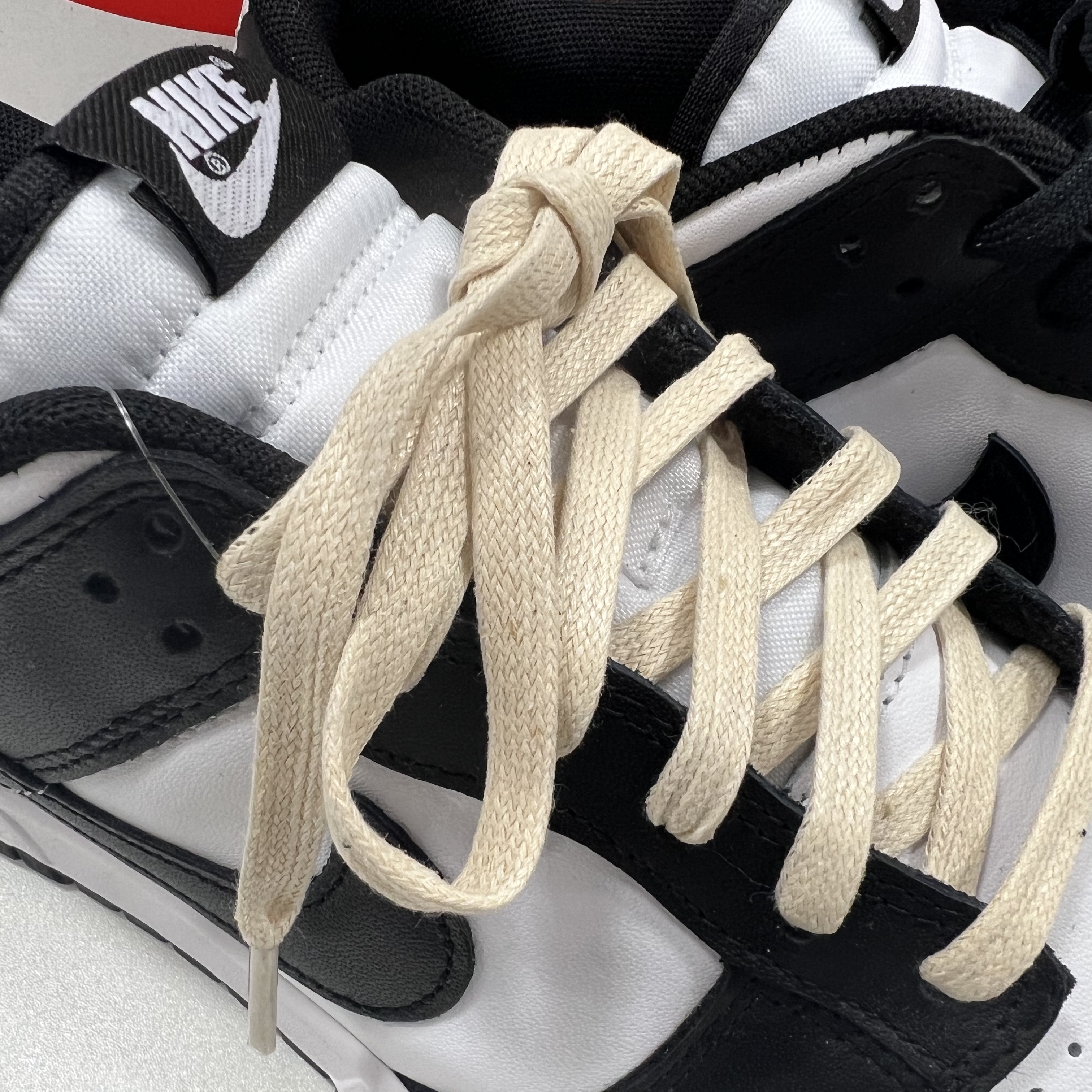 Nike Dunk Low Retro Black 착용 스타일 - 2