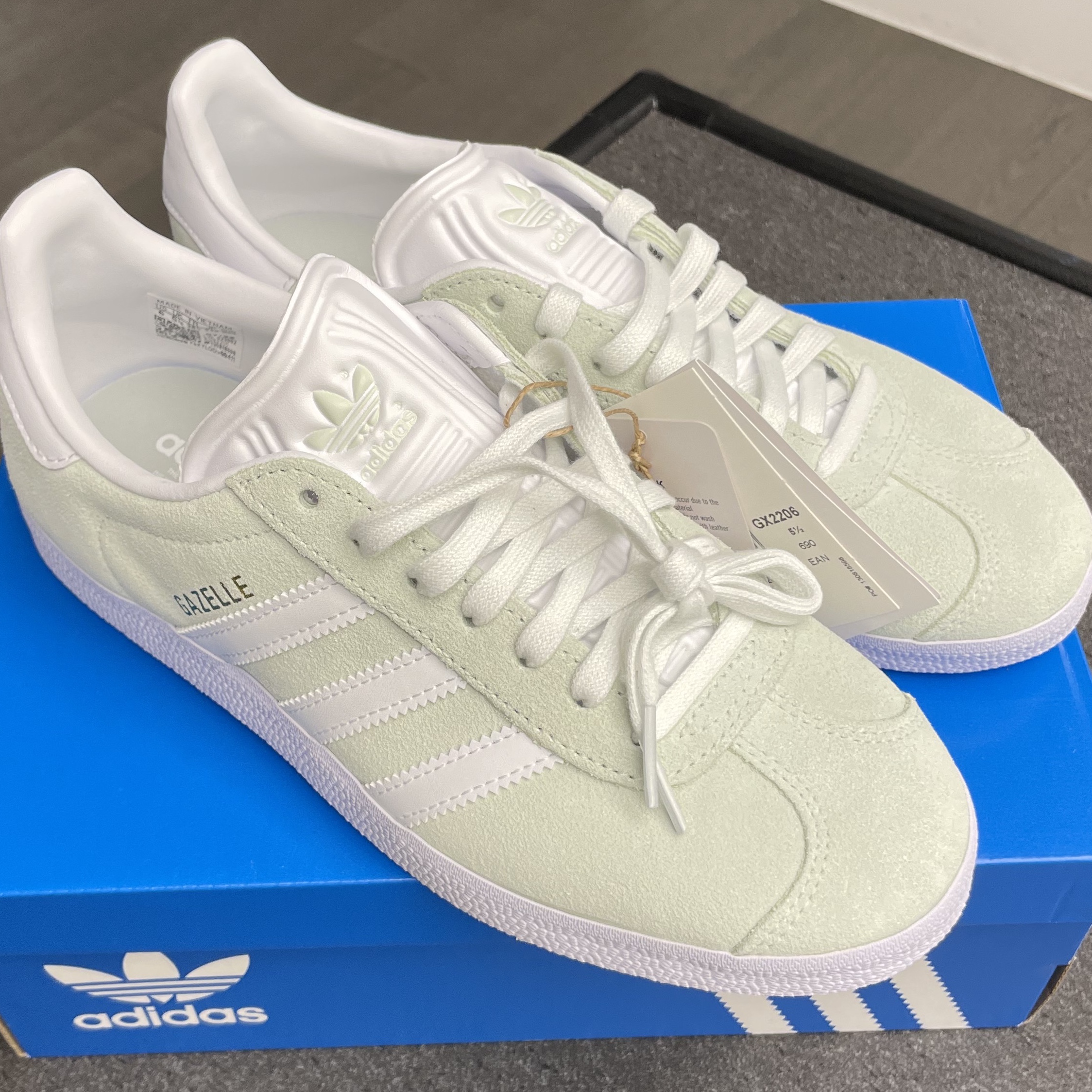 Adidas Gazelle Linen Green 착용 스타일 - 1