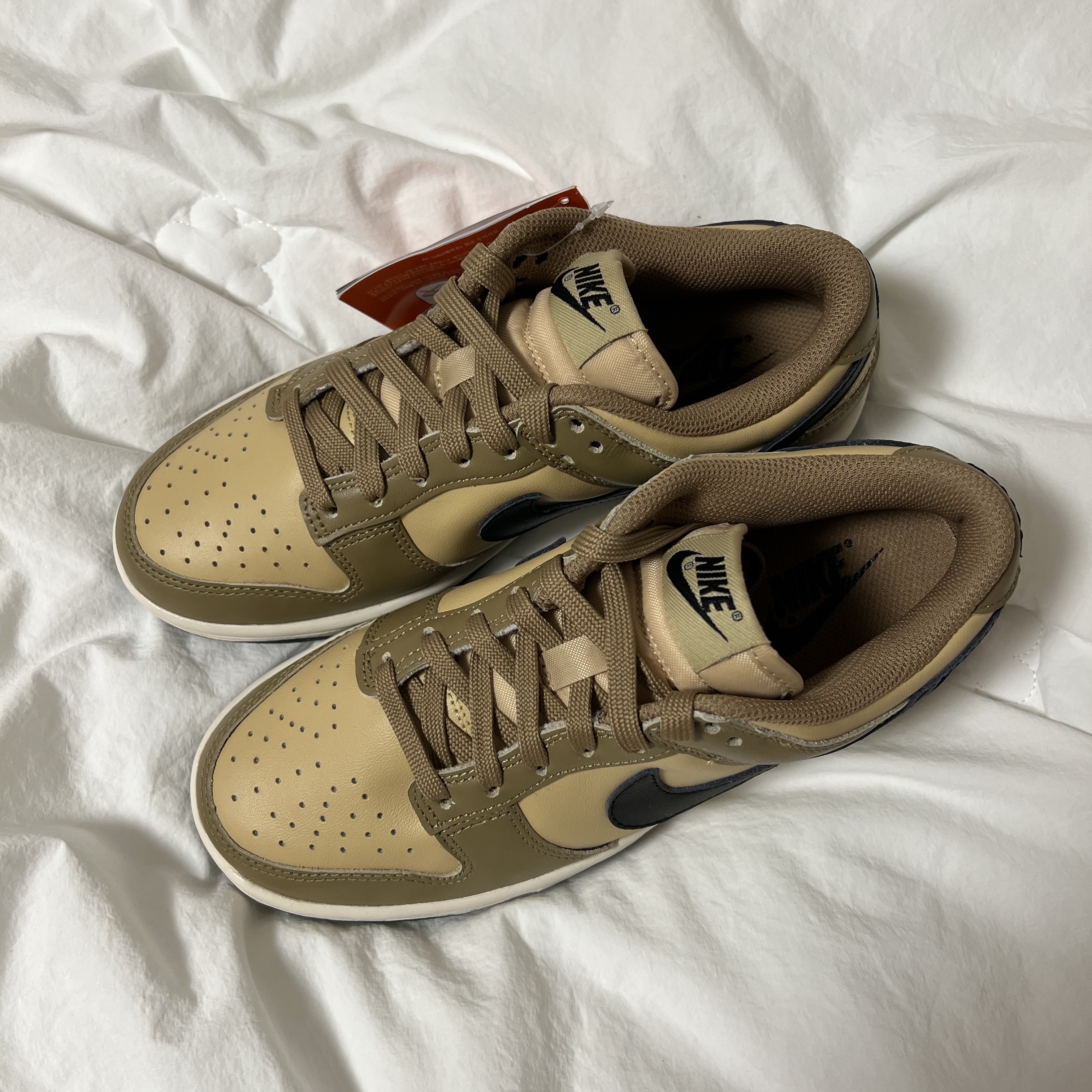 (W) Nike Dunk Low Dark Driftwood 착용 스타일