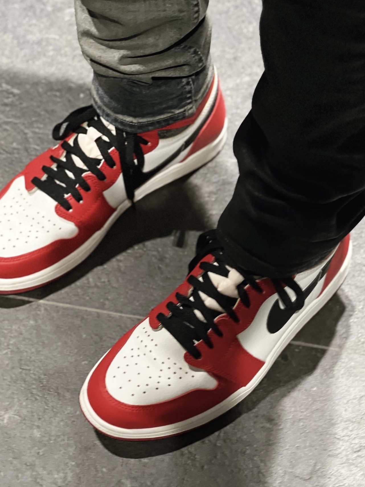 Jordan 1 Retro High OG Chicago 2022 착용 스타일 - 2