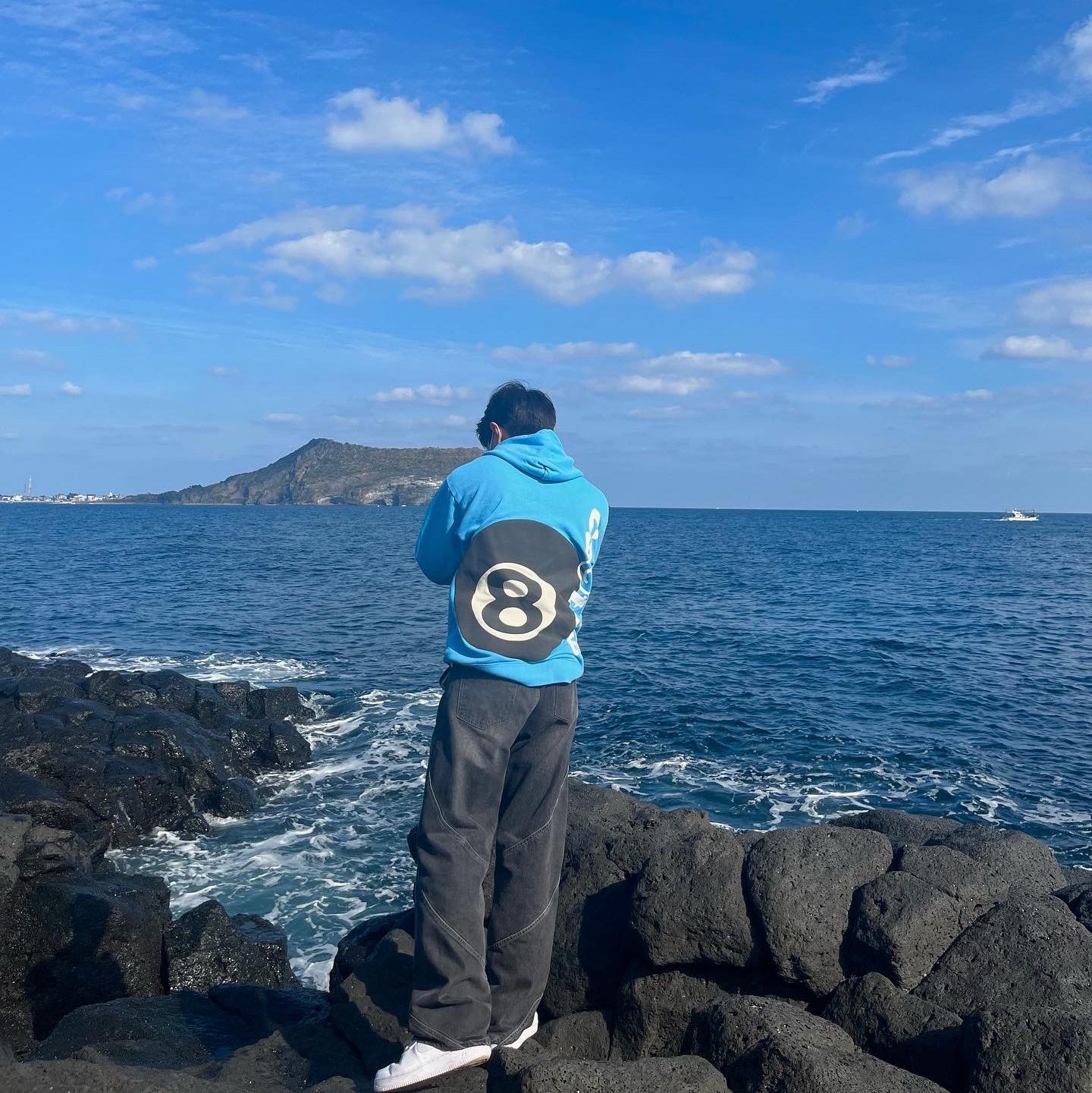 Stussy x Cactus Plant Flea Market 8 Ball Pigment Dyed Hoodie Blue, Nike Air Force 1 '07 Low White 착용 스타일 - 1