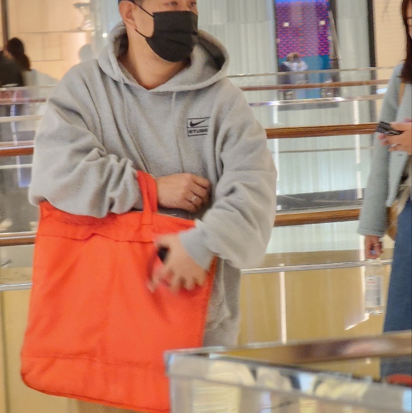 Nike x Stussy NRG RA Pullover Hoodie Dark Grey Heather (DJ9488-063) 착용 스타일