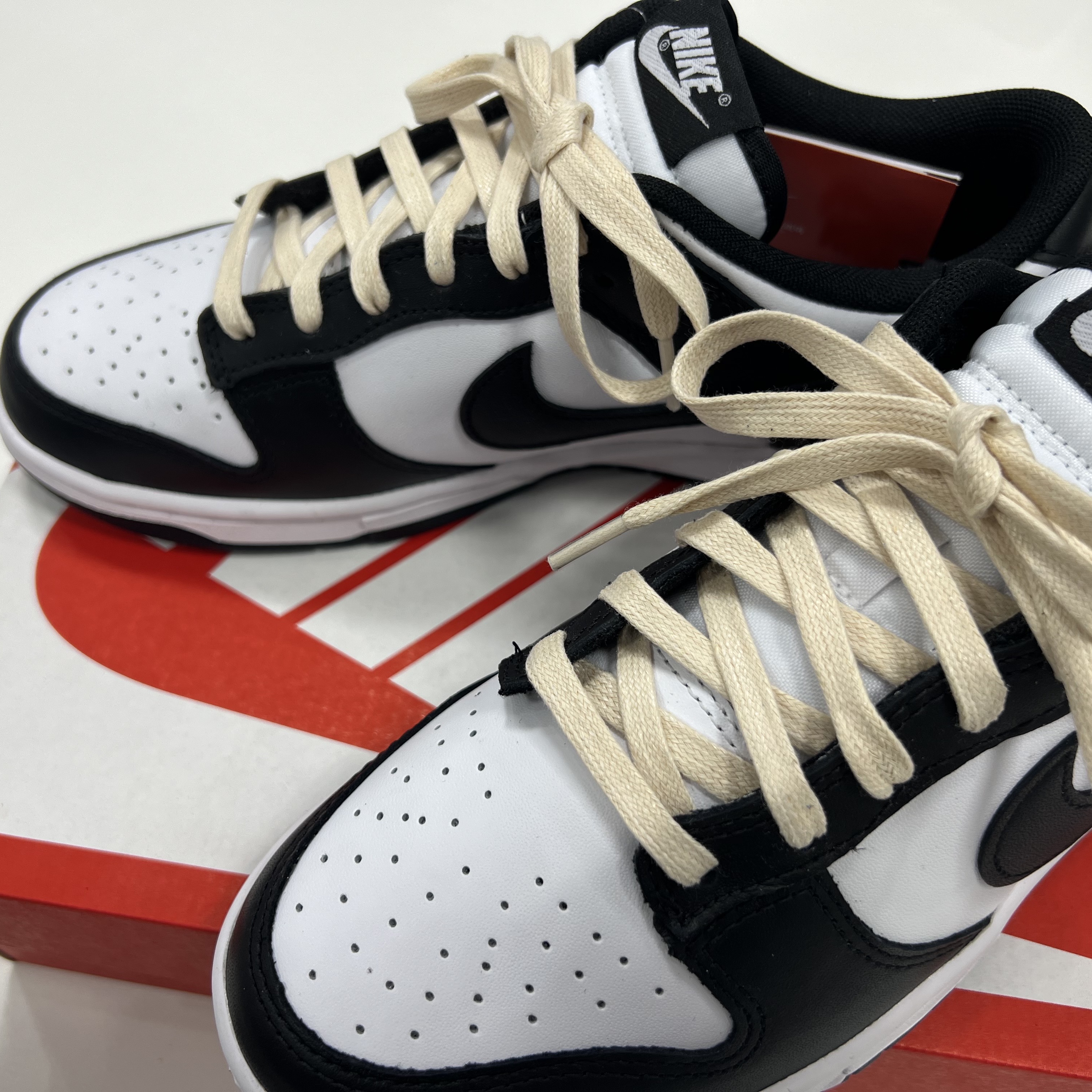 Nike Dunk Low Retro Black 착용 스타일 - 1