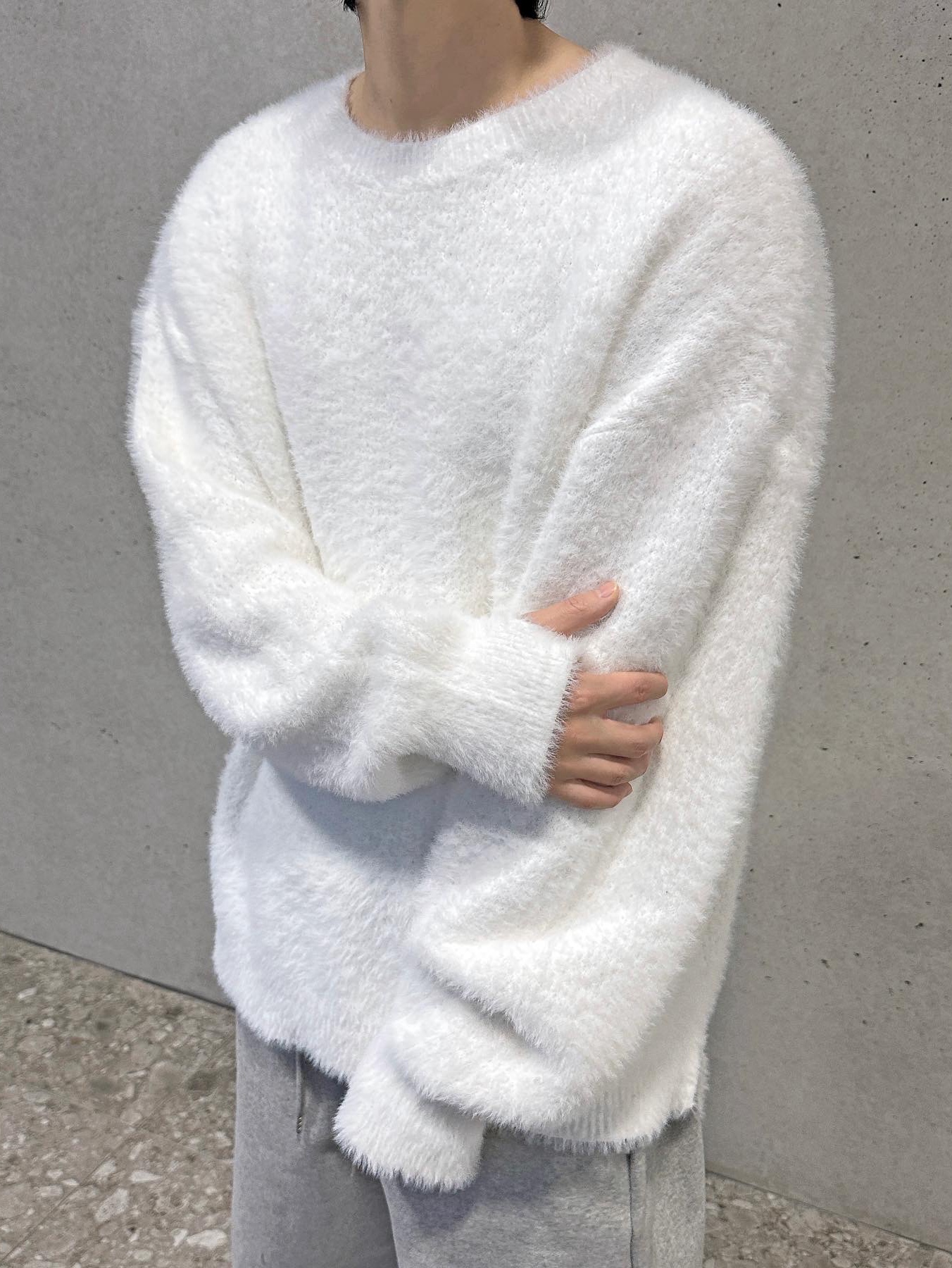 The North Face x Kaws Thermoball Traction Mule VS Black - 22FW 착용 스타일 - 5