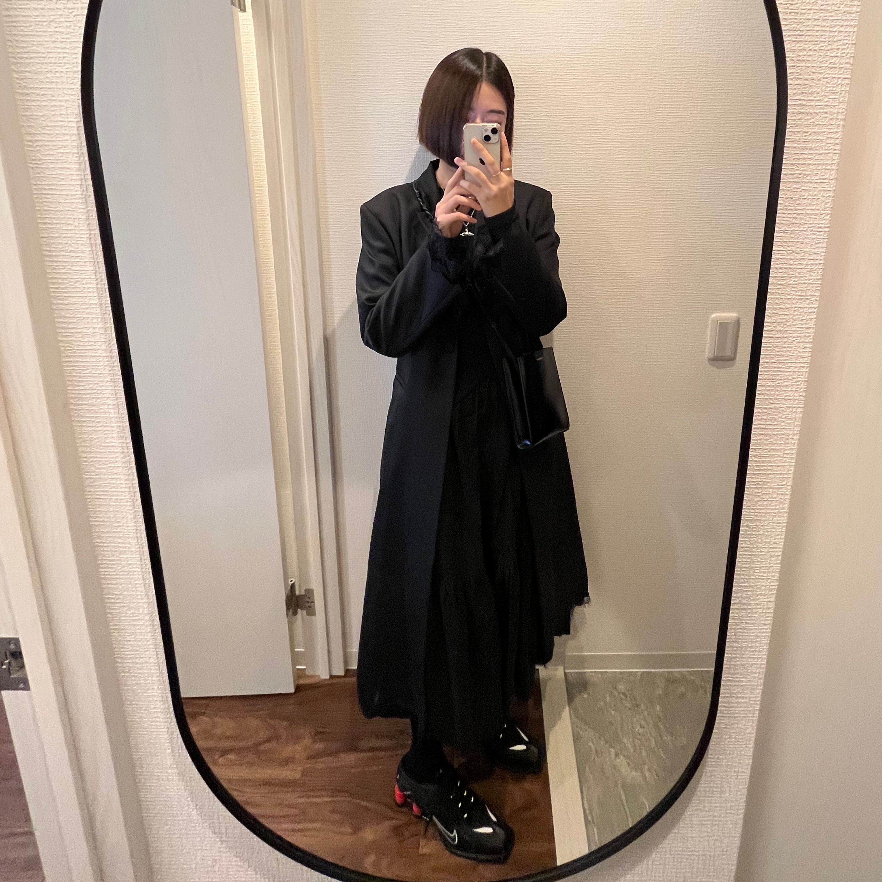 Nike x Martine Rose Shox MR4 Black, Jil Sander Tangle Small Black 착용 스타일