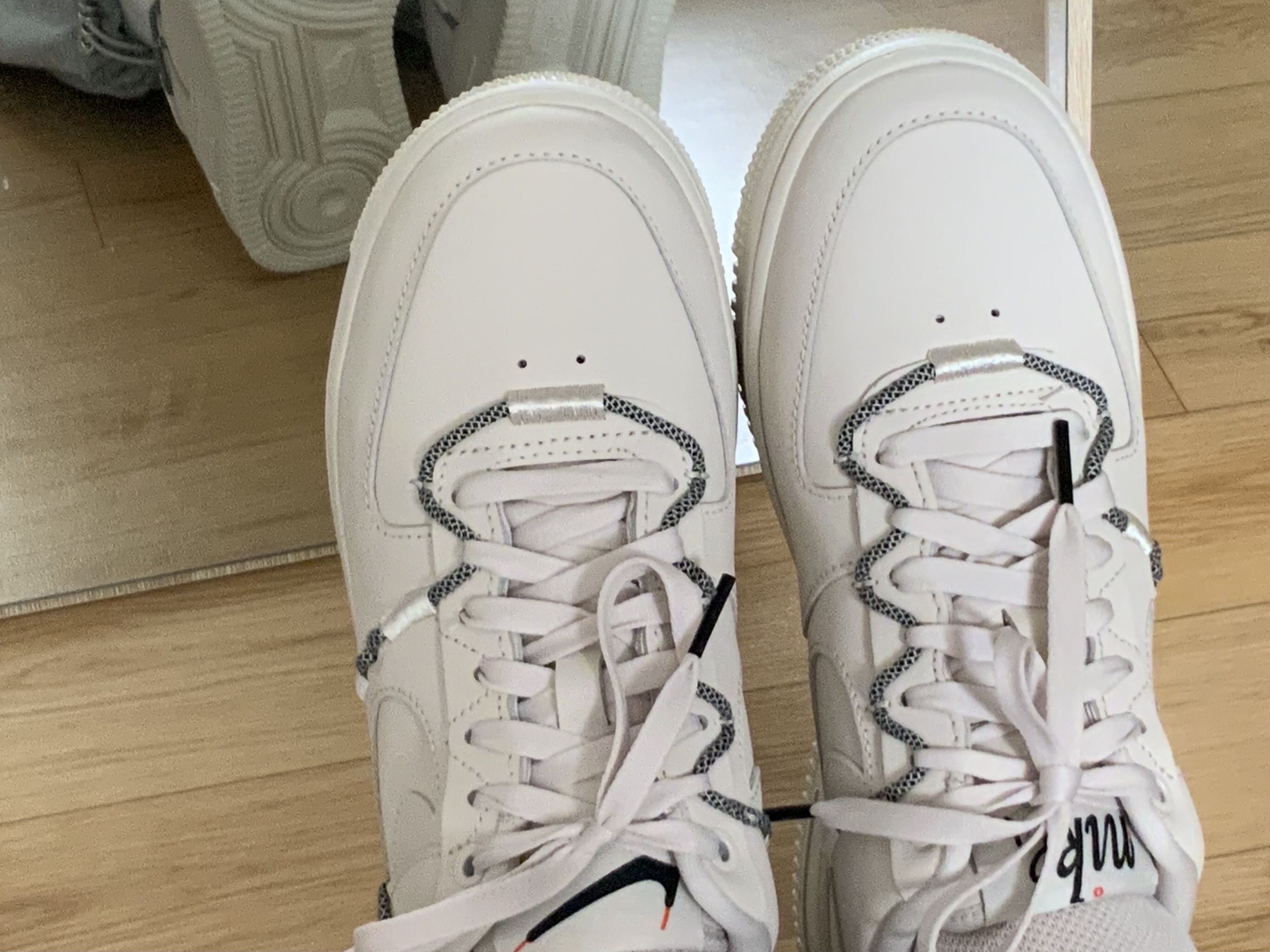(W) Nike Air Force 1 '07 LX Light Orewood Brown 착용 스타일 - 2