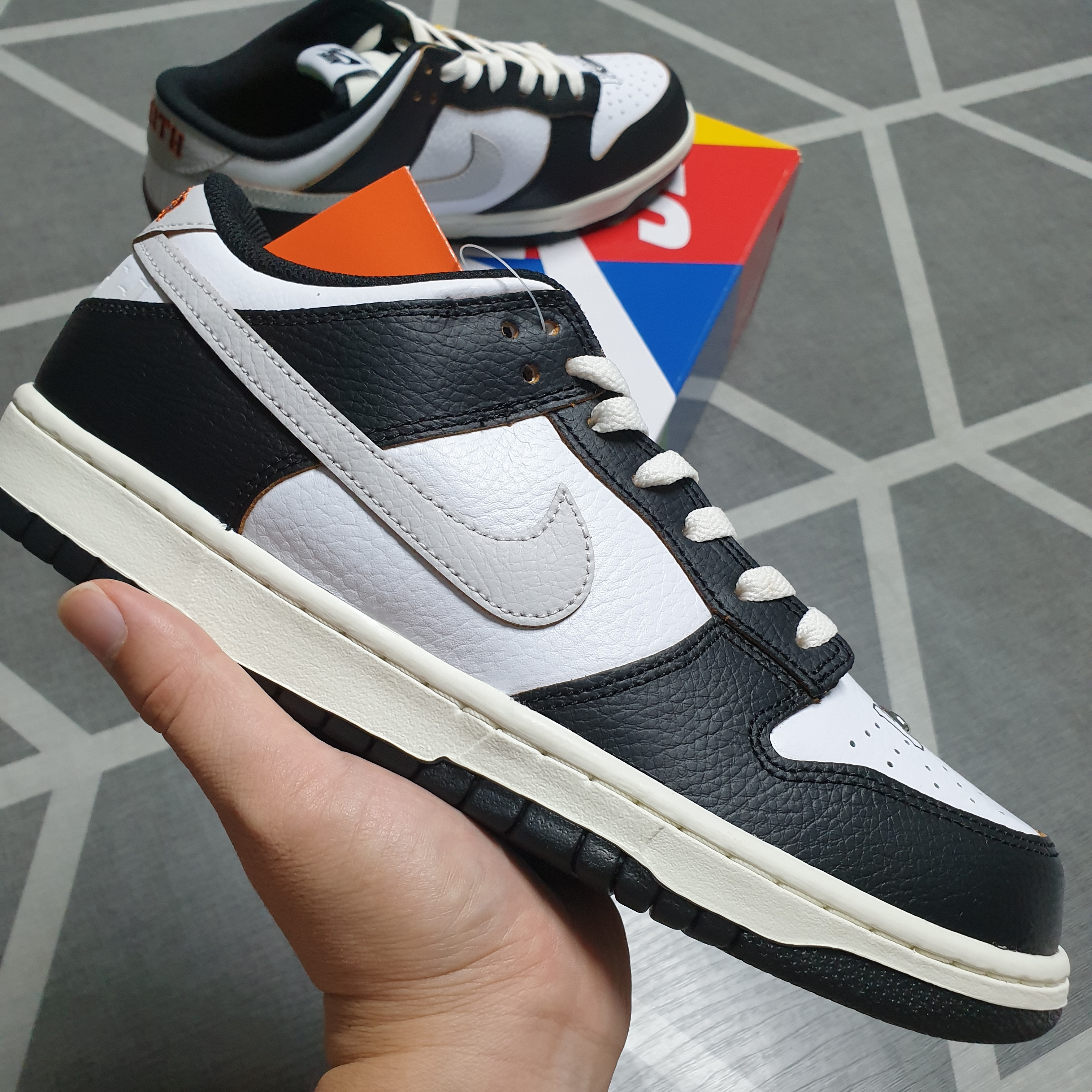 Nike x HUF SB Dunk Low San Francisco 착용 스타일 - 1