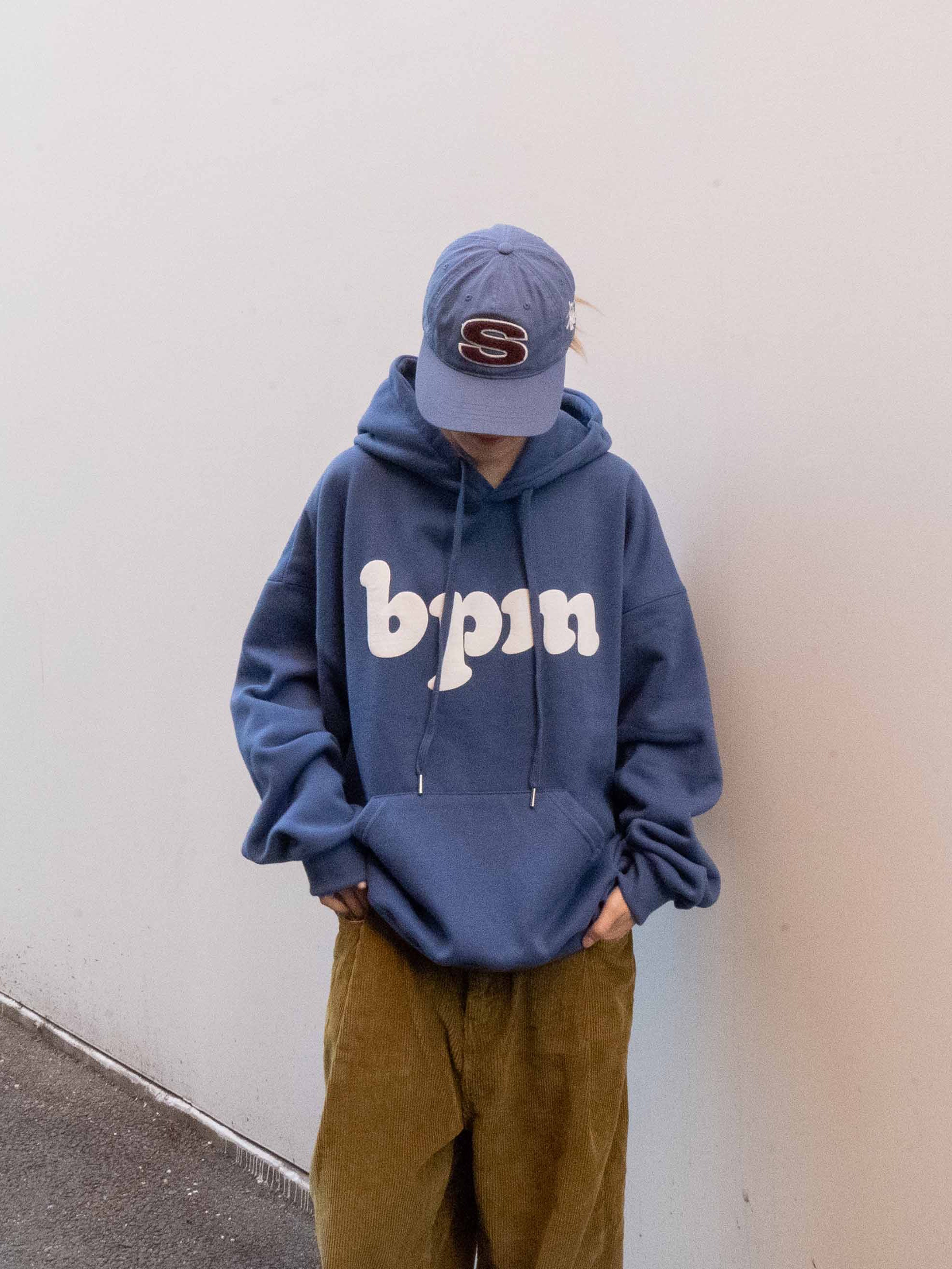 Stussy Chenille S Low Pro Cap Blue 착용 스타일 - 3