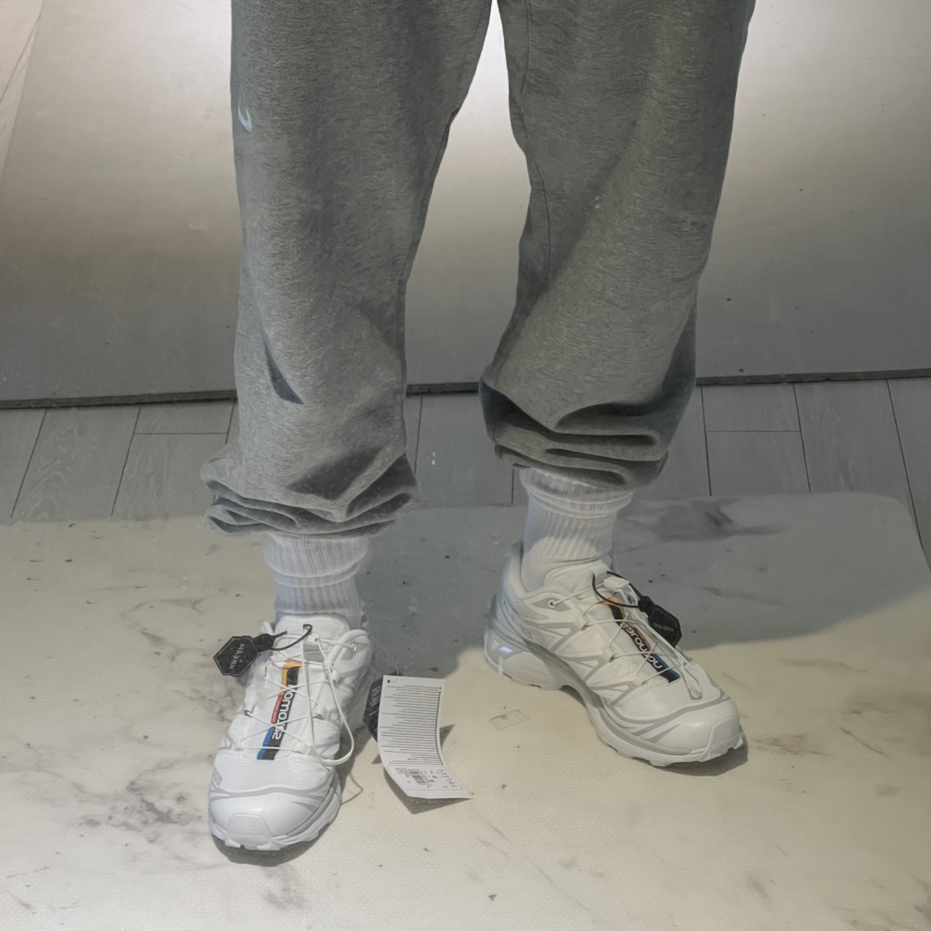Nike x Drake Nocta NRG Fleece Hoodie Dark Grey Heather (DX2837-063), Nike x Drake Nocta NRG Fleece Sweatpants Dark Grey Heather 착용 스타일 - 2