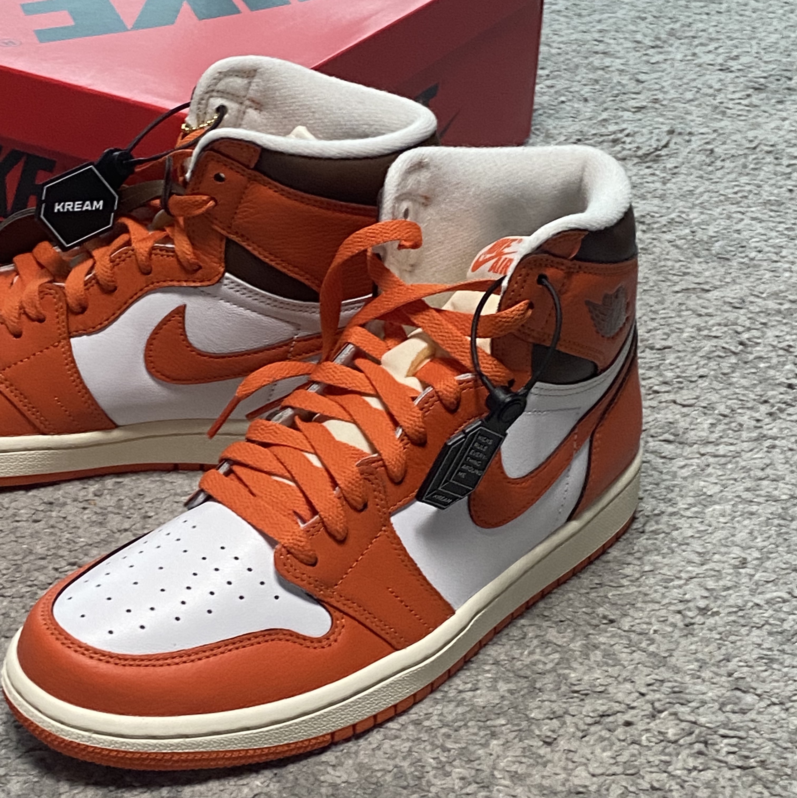 (W) Jordan 1 Retro High OG Starfish 착용 스타일 - 2