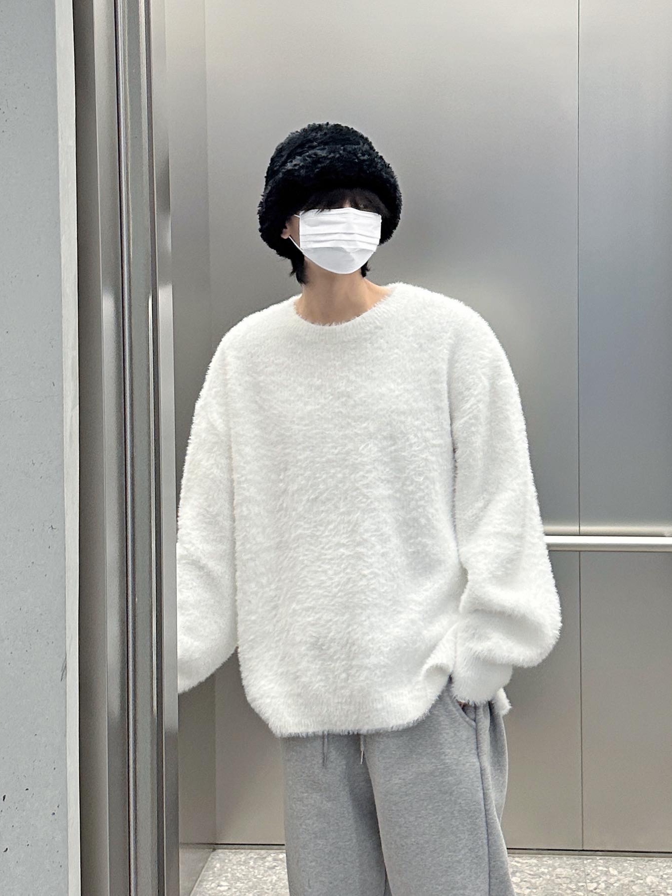 The North Face x Kaws Thermoball Traction Mule VS Black - 22FW 착용 스타일 - 2