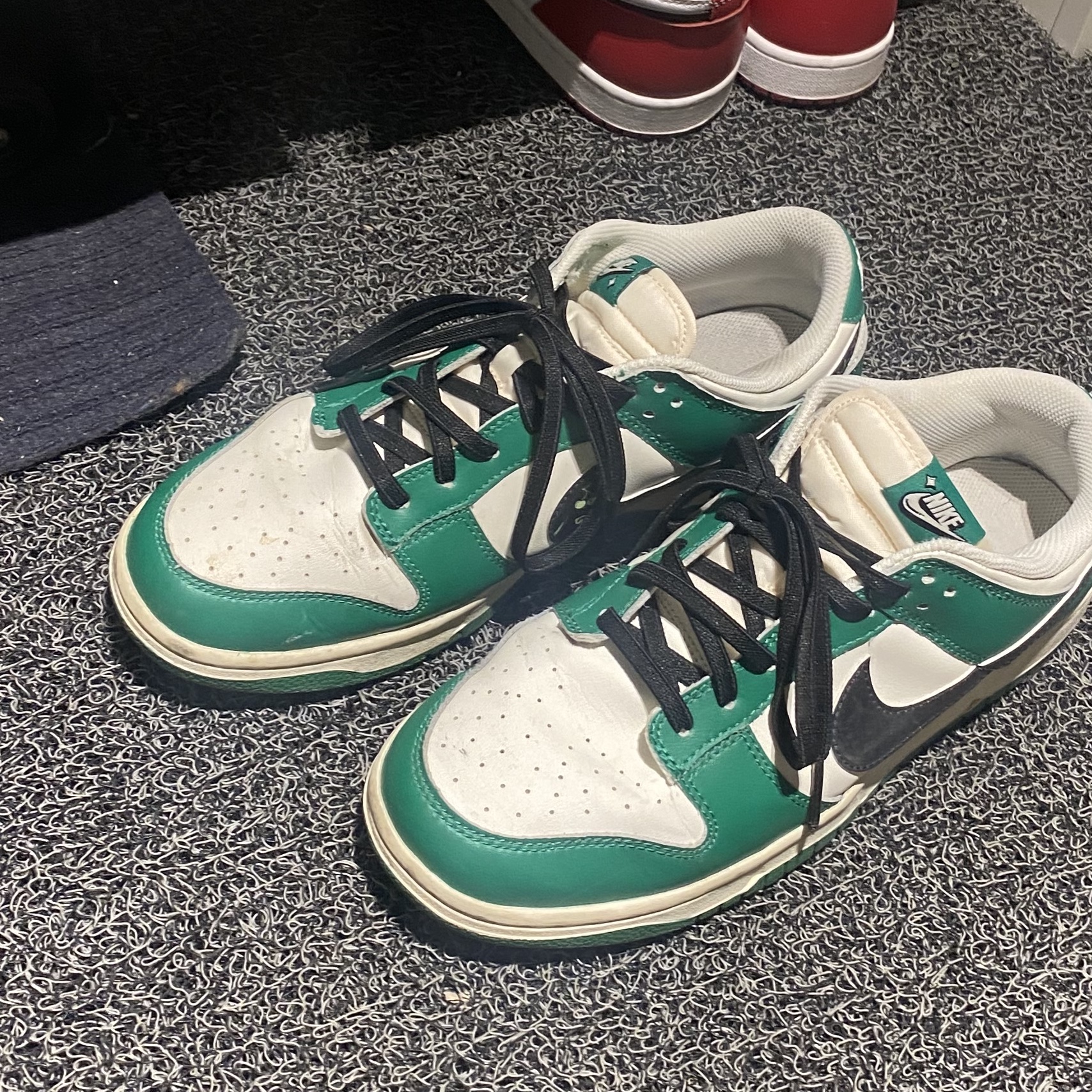 Nike Dunk Low Retro SE Jackpot Malachite 착용 스타일