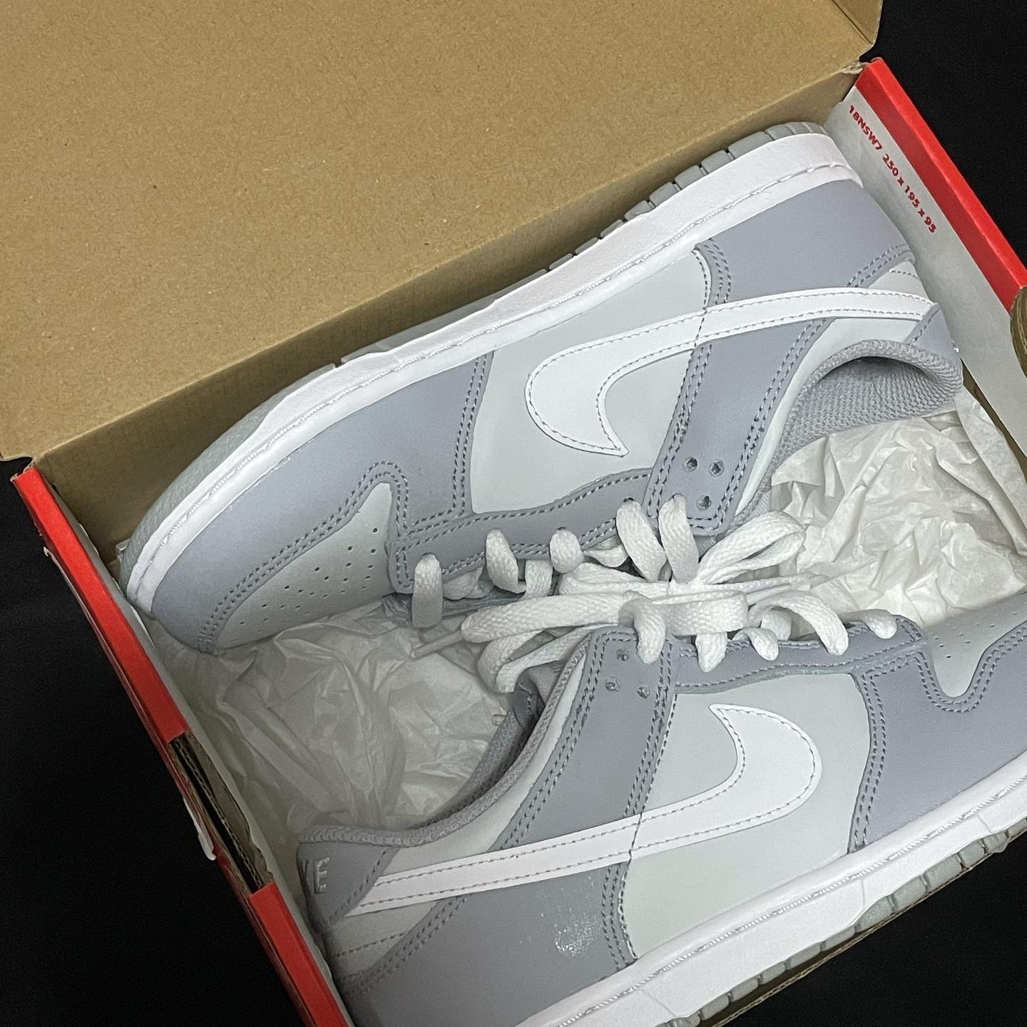 (GS) Nike Dunk Low Wolf Grey 착용 스타일 - 2