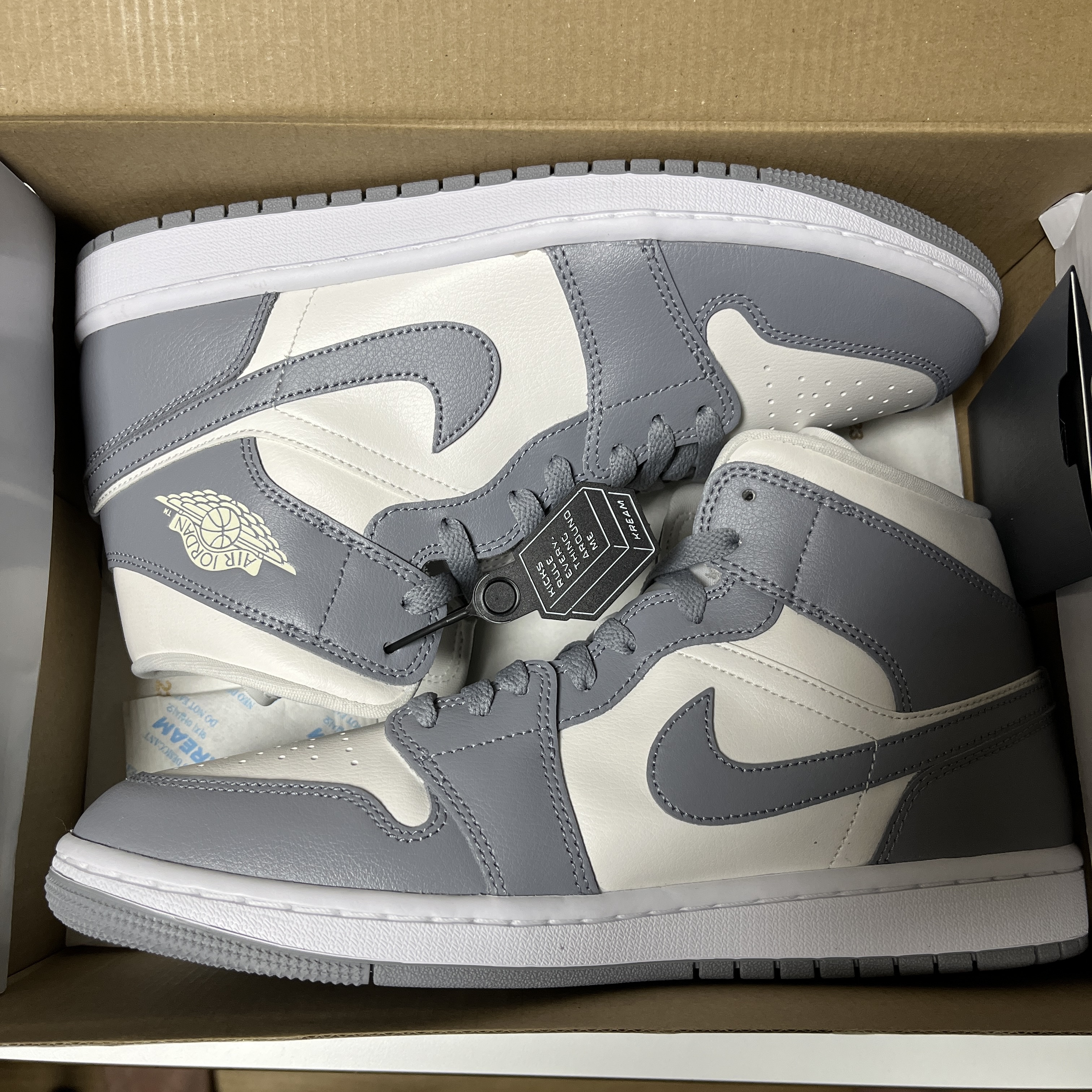 (W) Jordan 1 Mid Sail Stealth 착용 스타일