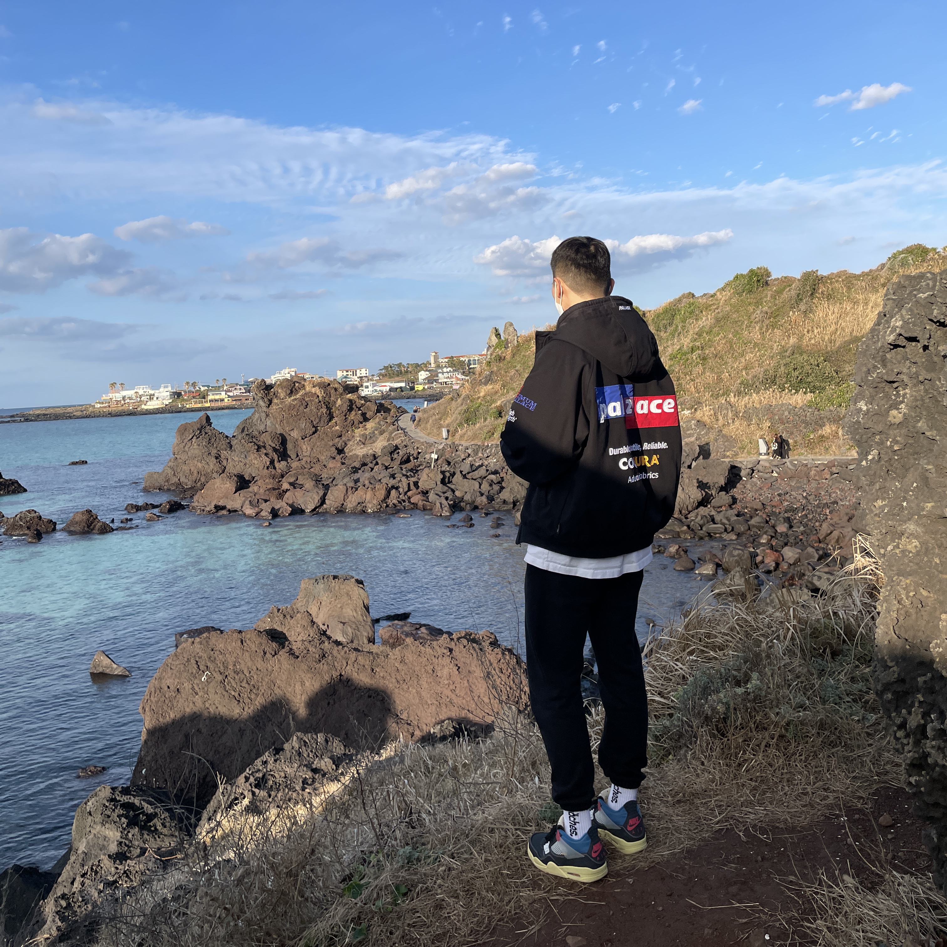 Jordan 4 x Union Retro Off Noir, Palace Tri-Smiler Hood Black - 20SS 착용 스타일