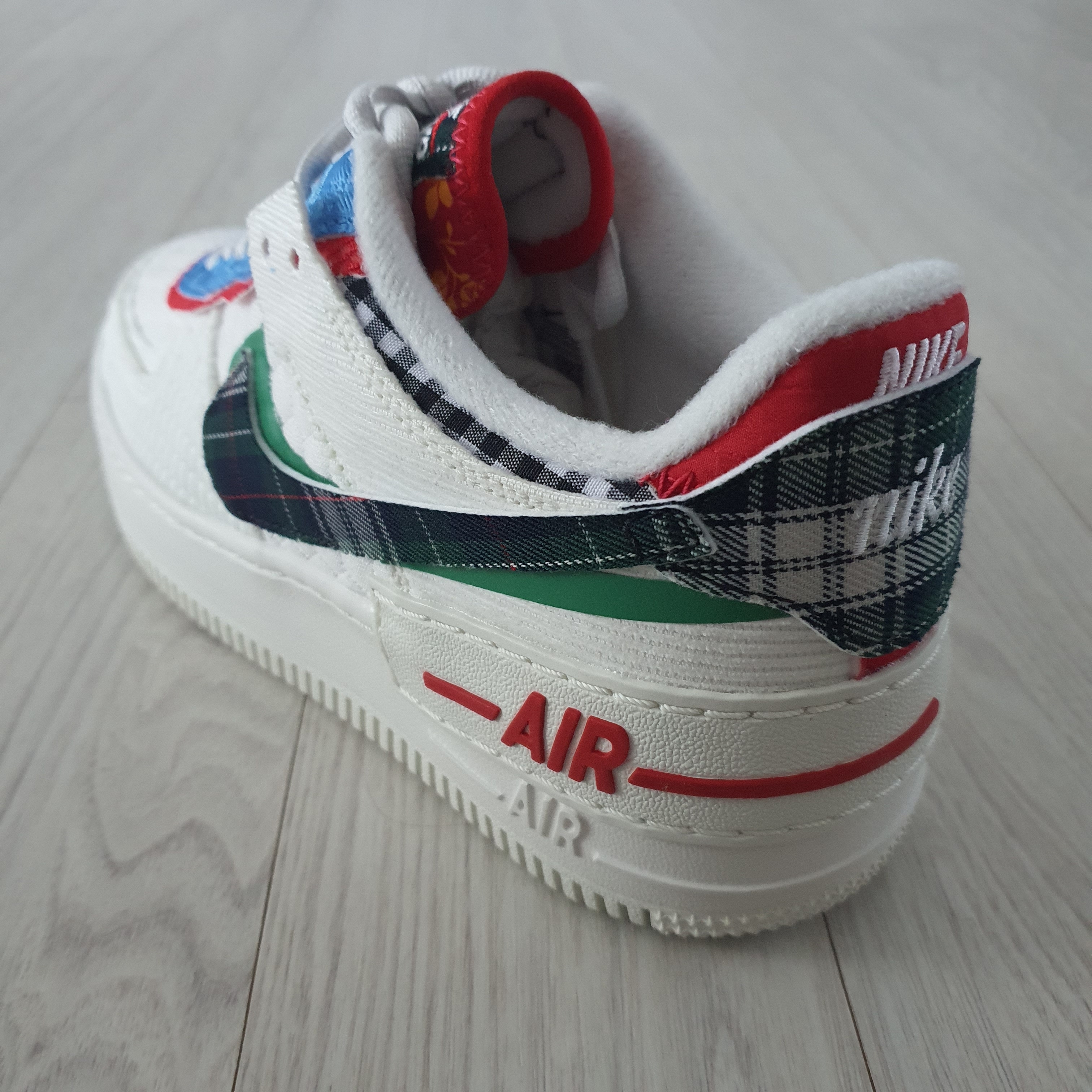 (W) Nike Air Force 1 Shadow Sail Classic Green 착용 스타일 - 1