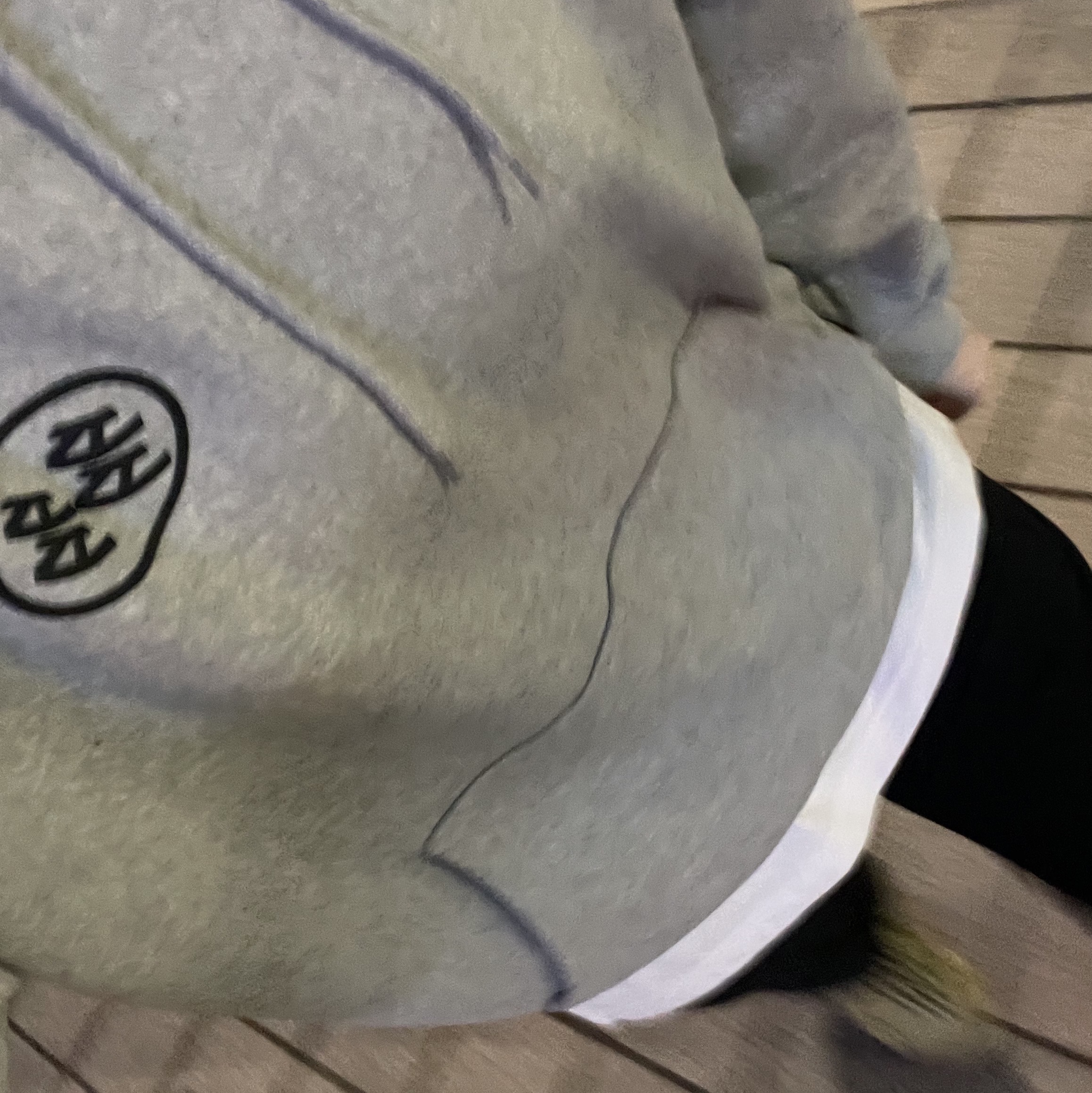 Isabel Marant Tyronh Cap Black - 21FW, Dada Logo Hoodie Grey 착용 스타일 - 2