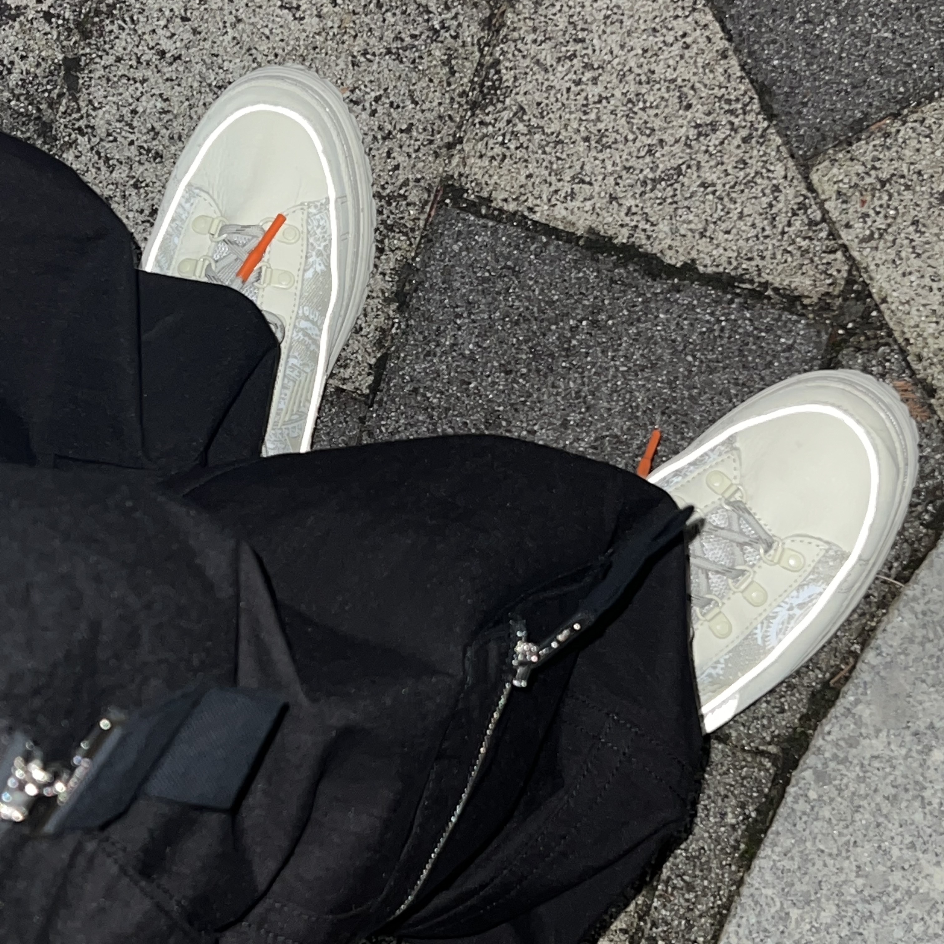 Converse x Paria Farzaneh Pro Leather X2 Hi Icicle 착용 스타일 - 5