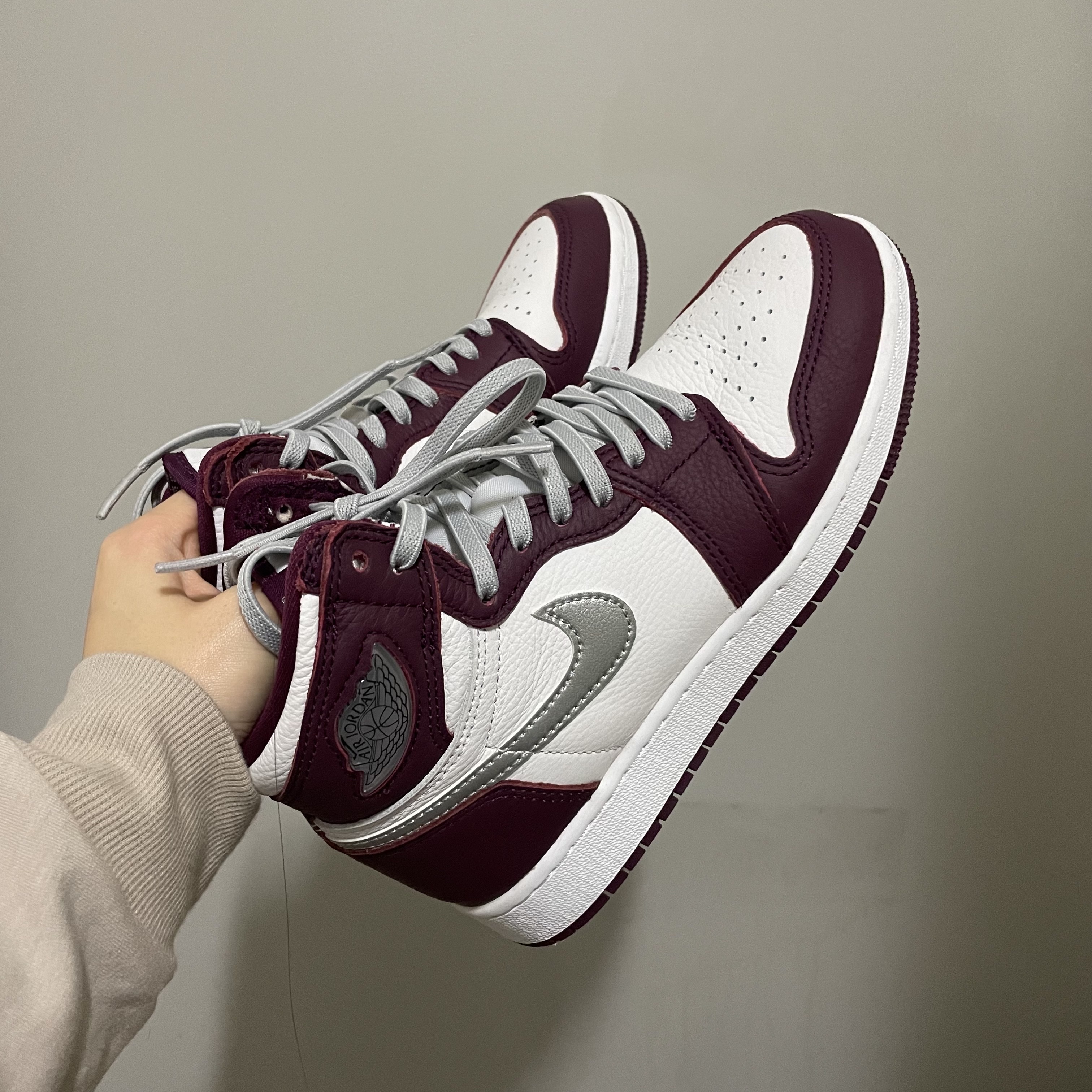 (GS) Jordan 1 Retro High OG Bordeaux 착용 스타일