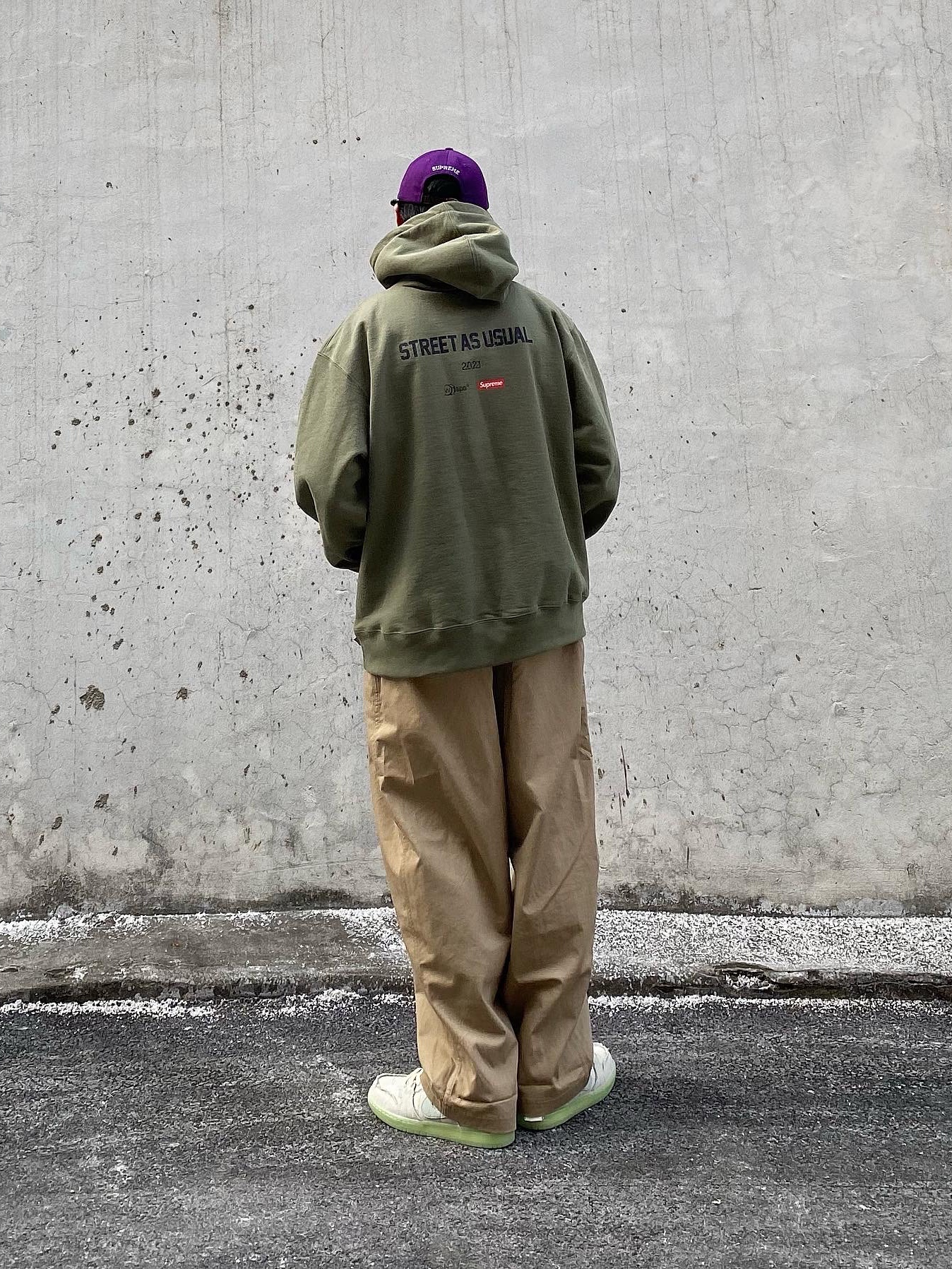 Supreme x WTAPS Sic'em! Hooded Sweatshirt Light Olive - 21FW, Nike SB Dunk Low Pro Premium Mummy 착용 스타일 - 3